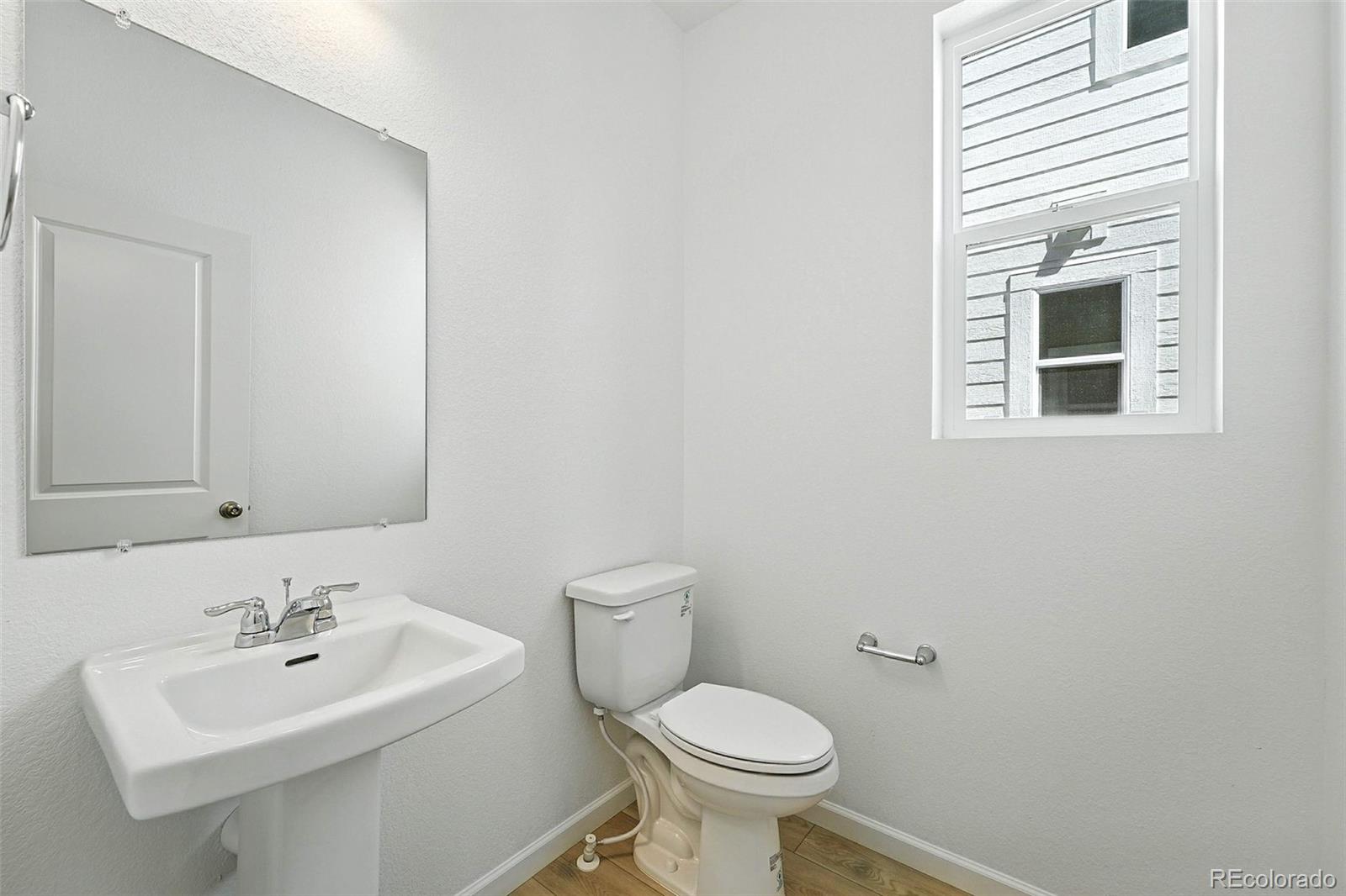 2102 Wagon Wheel Aly