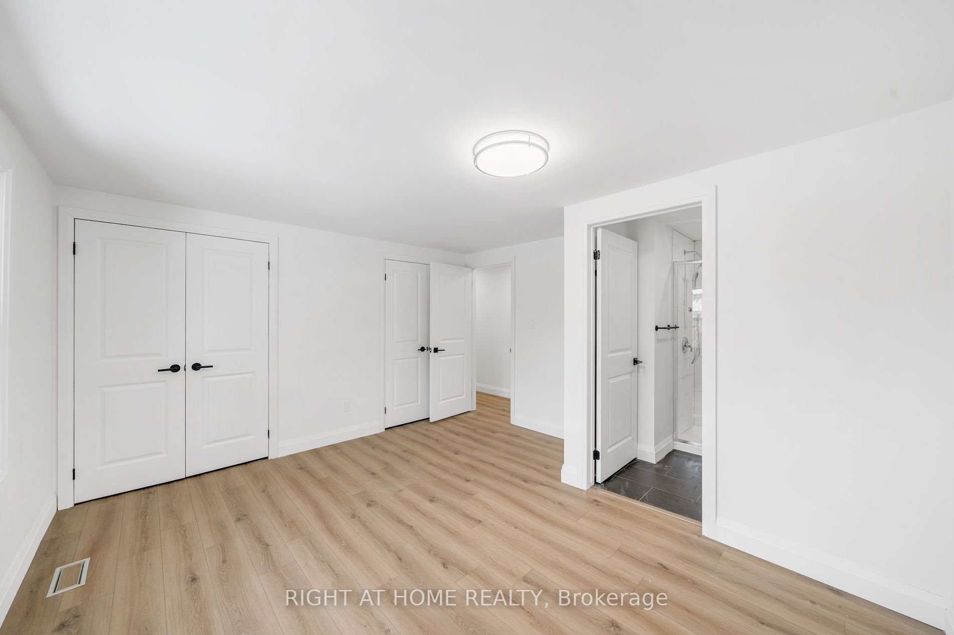 192 Waldoncroft Cres