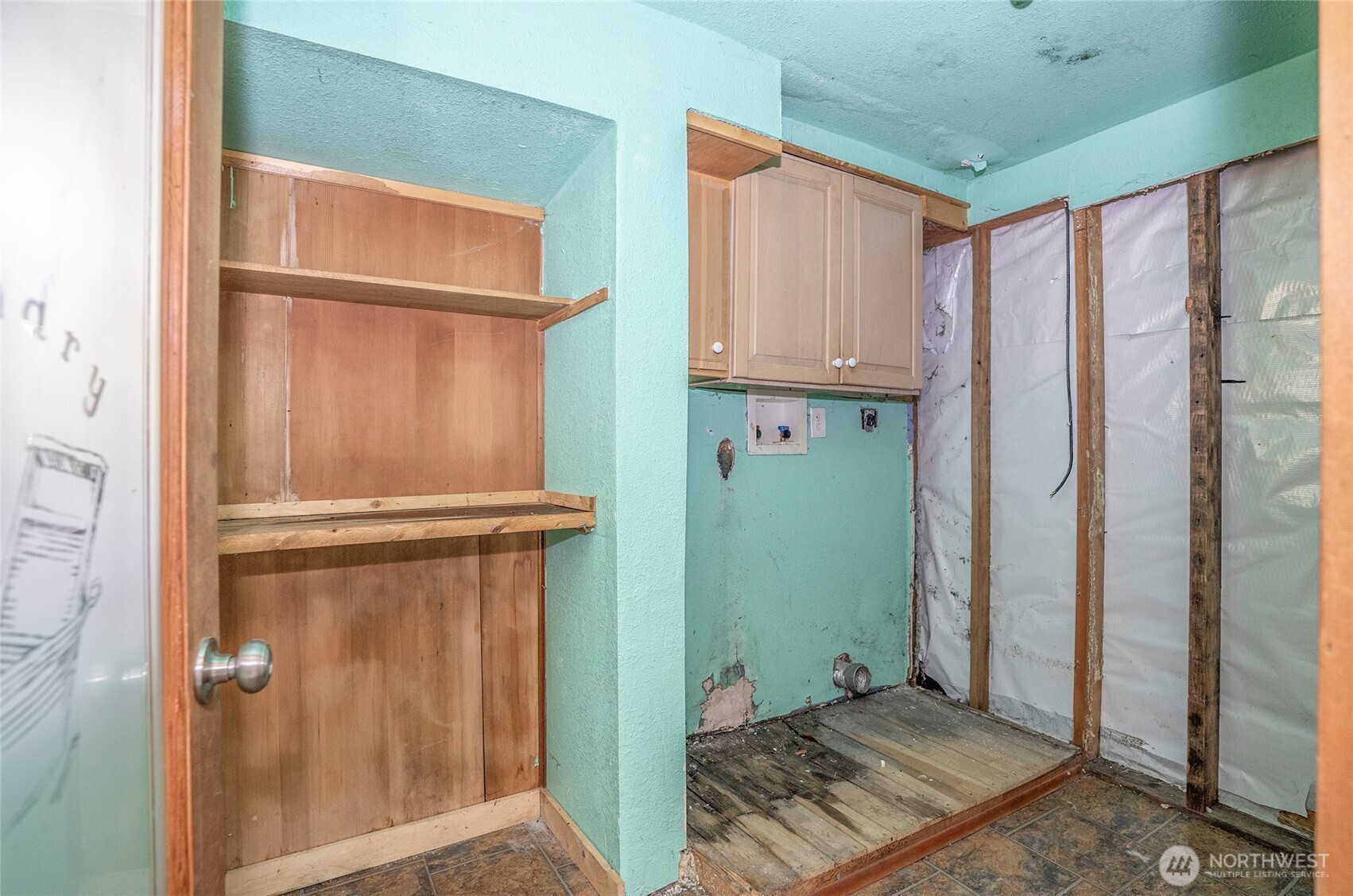 11 E Mox Chehalis Road
