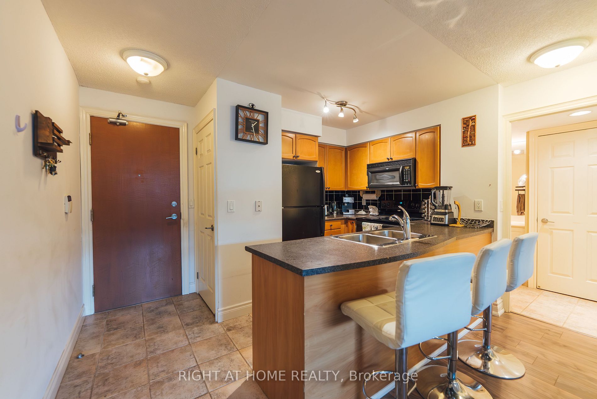 219 Fort York Blvd 1001