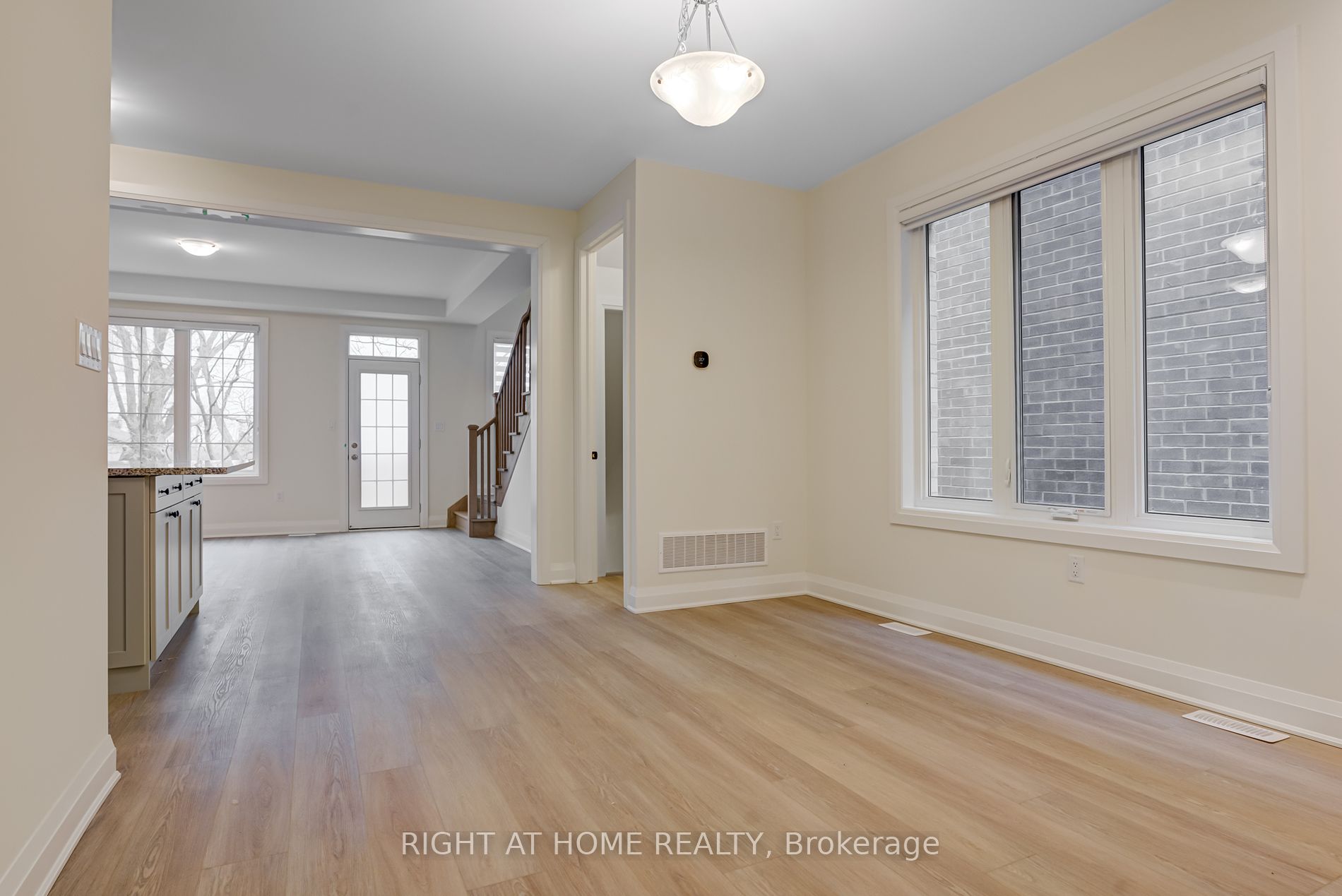 3242 Chimney Swift Cres