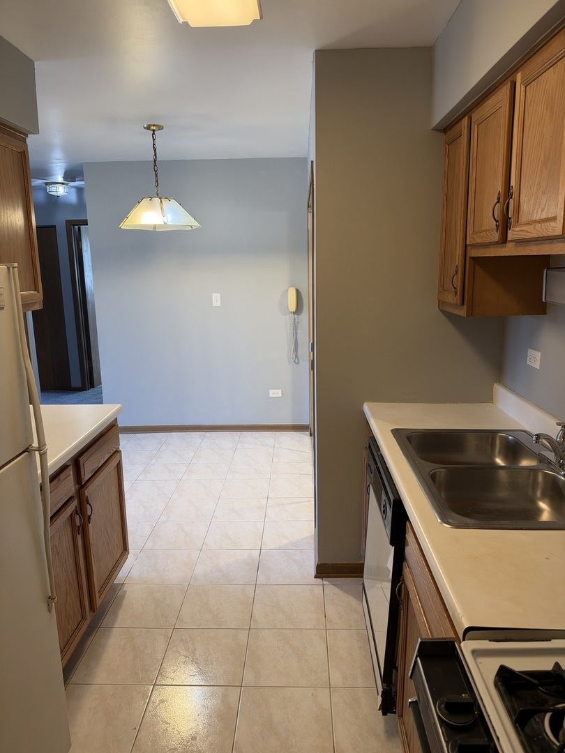 6440 Pamela Lane 9