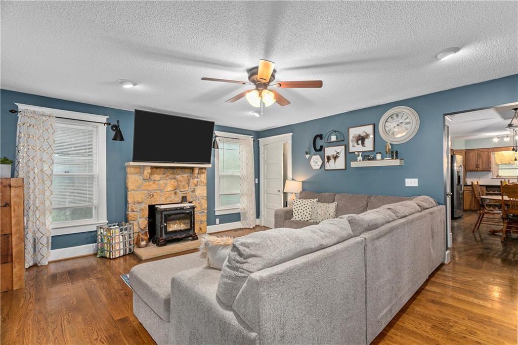 15975 Chieftain Road