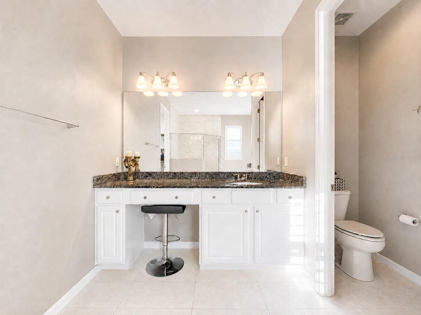 295 Northcote Court