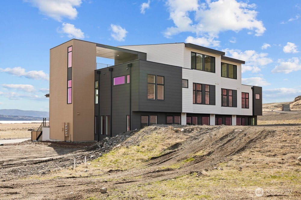 30 Chinook Drive