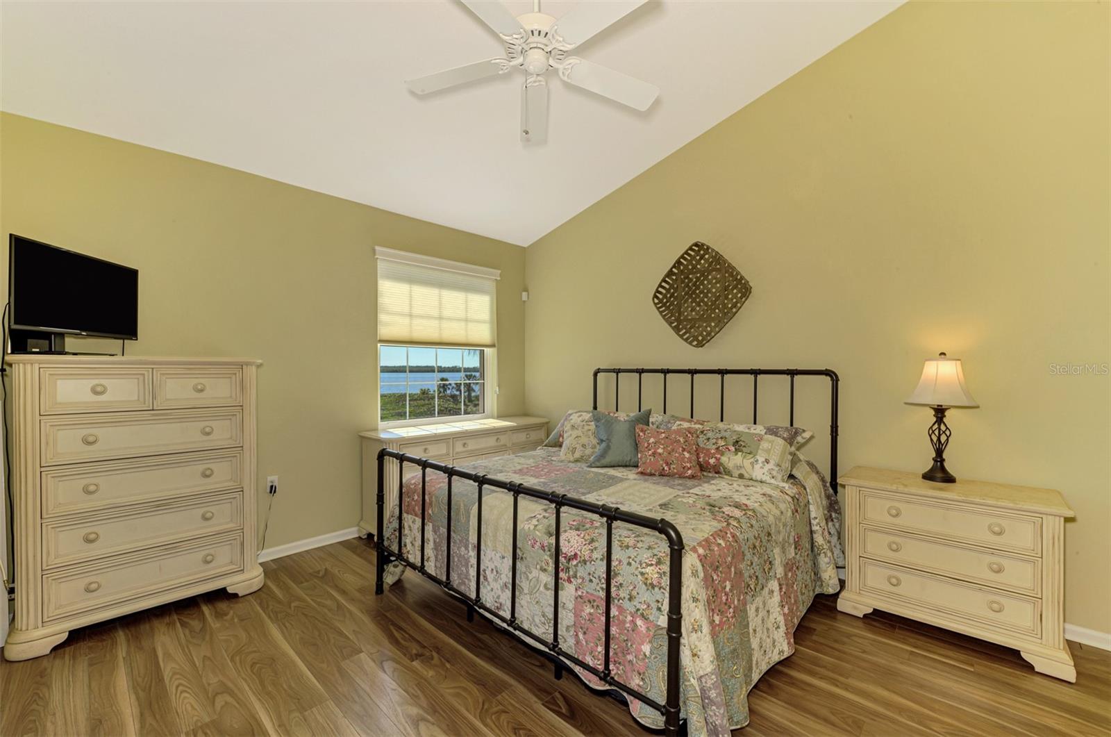 4604 Club Drive B201