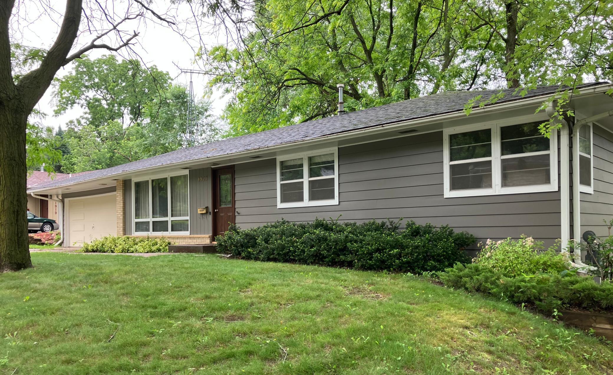 1927 Twin Bluff Road