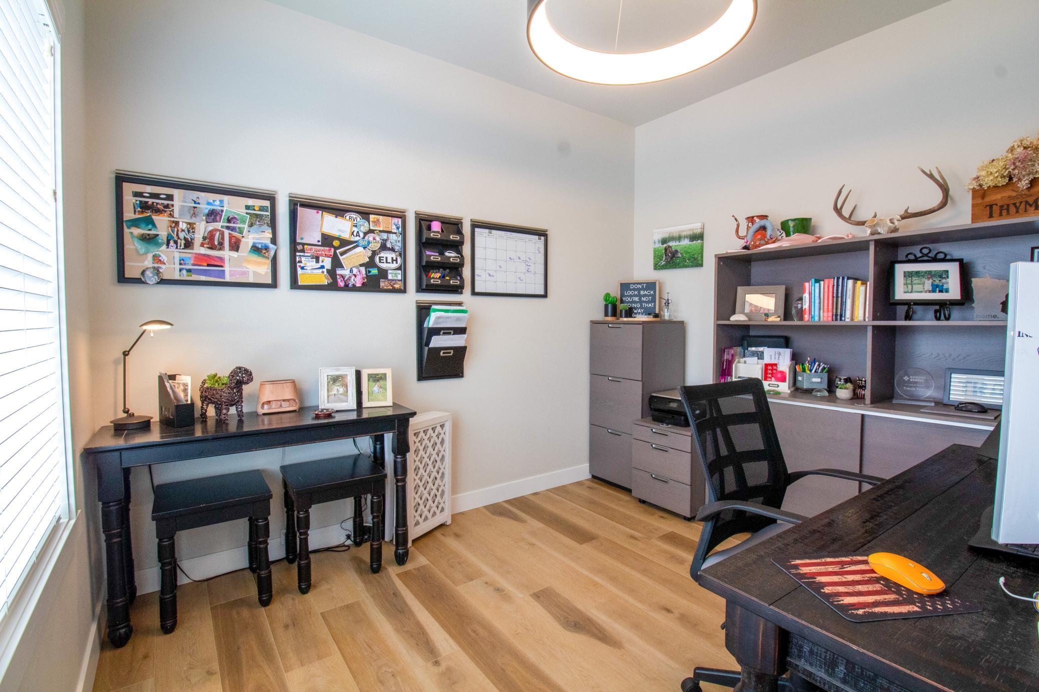 8825 Meadowlark Parkway