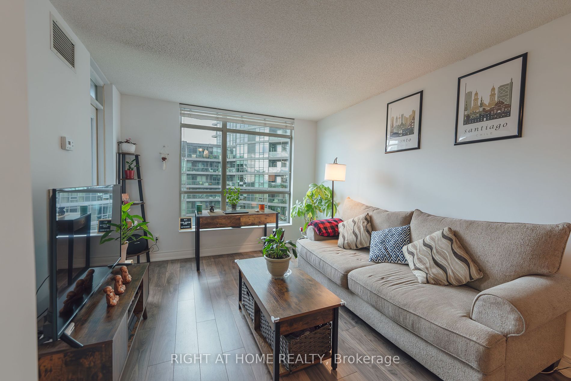 219 Fort York Blvd 1001