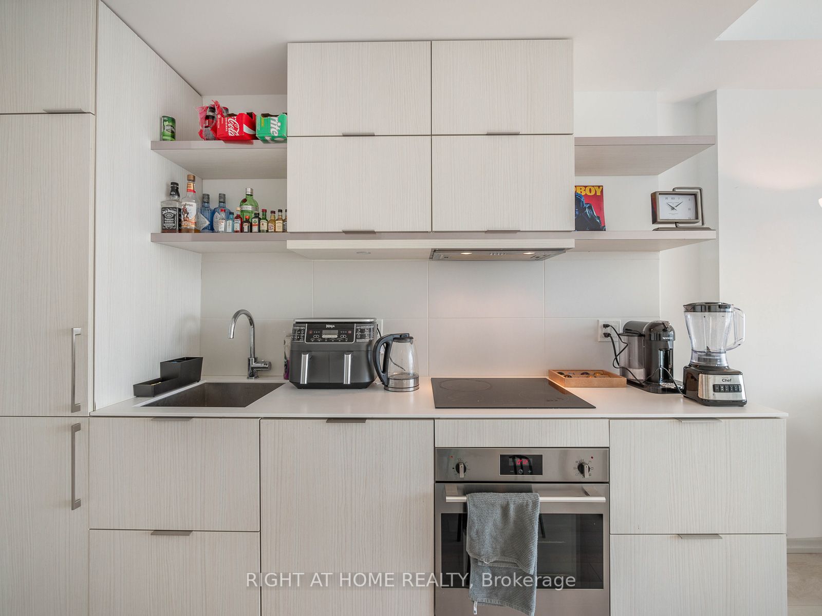 197 Yonge St 5607
