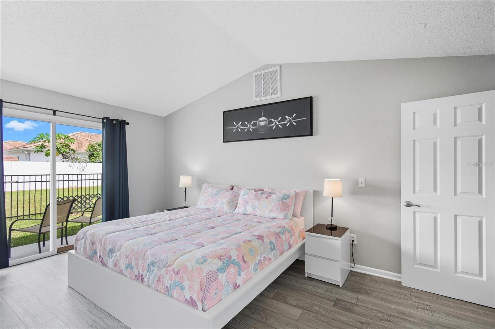 53 Cochise Court