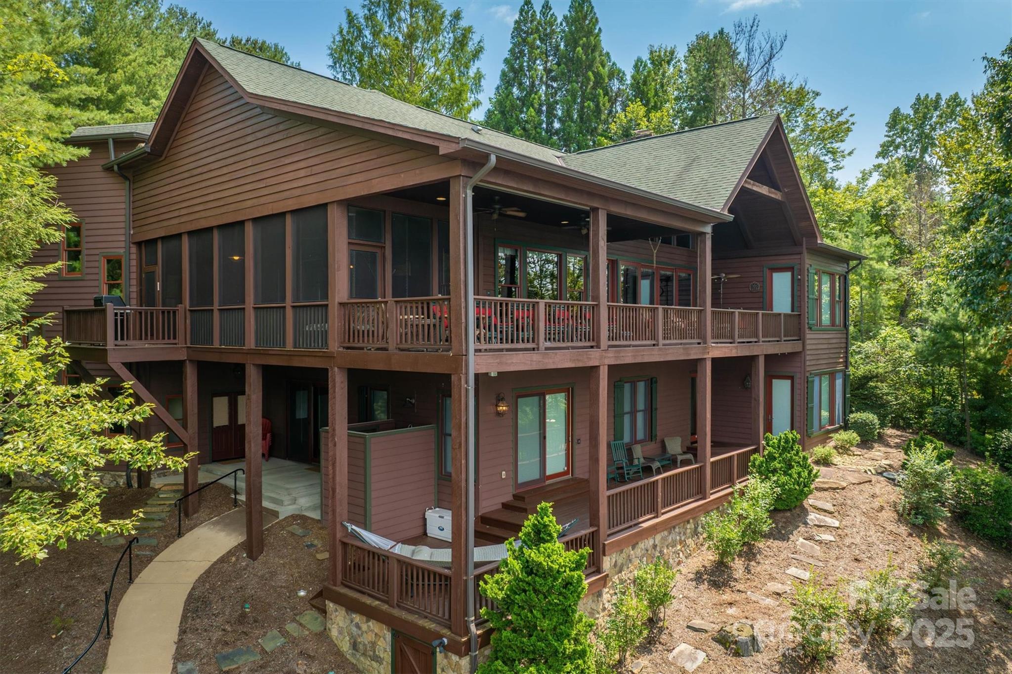 5140 Beech Bluff Drive