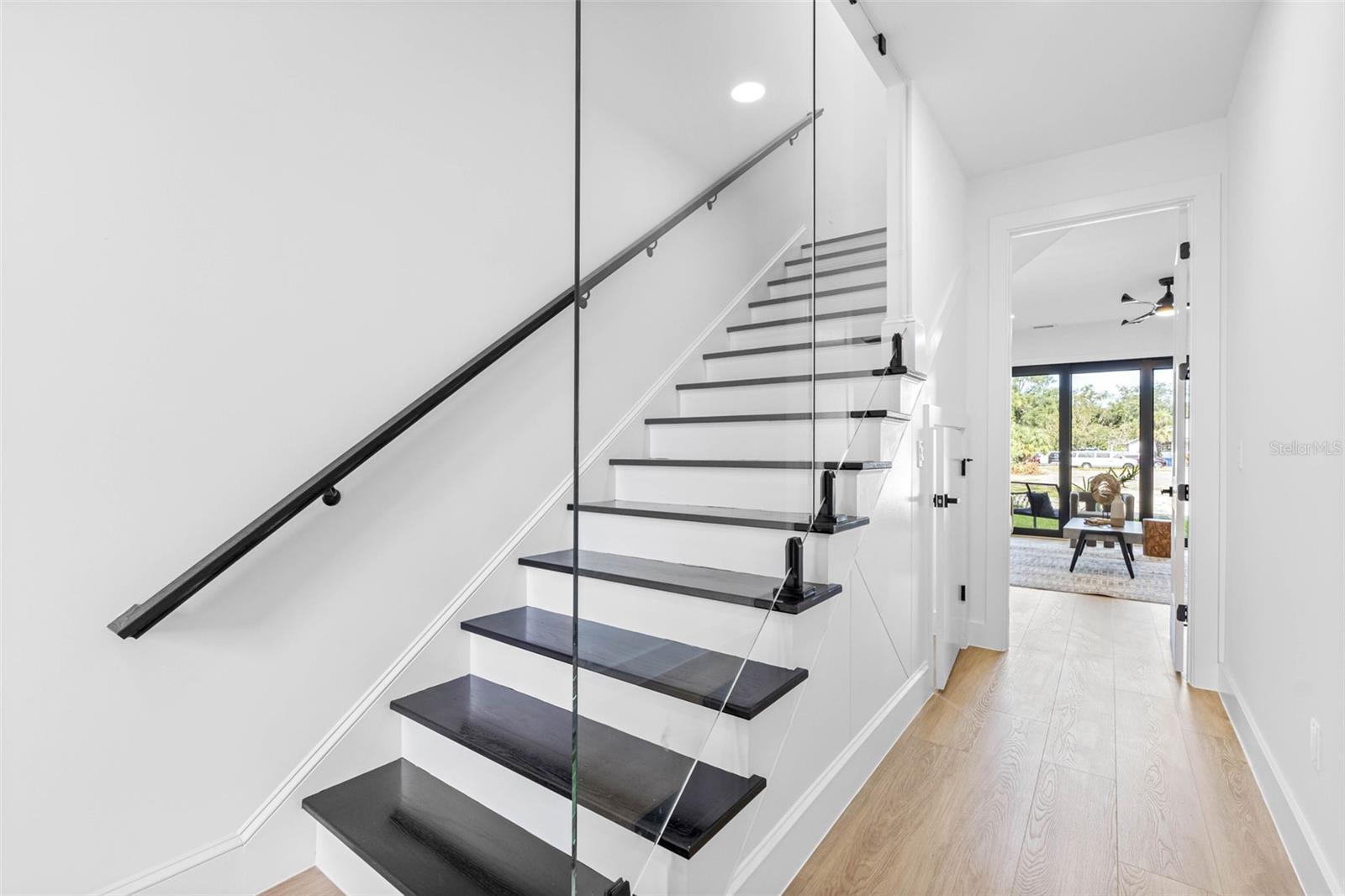 101 W Warren Avenue 2
