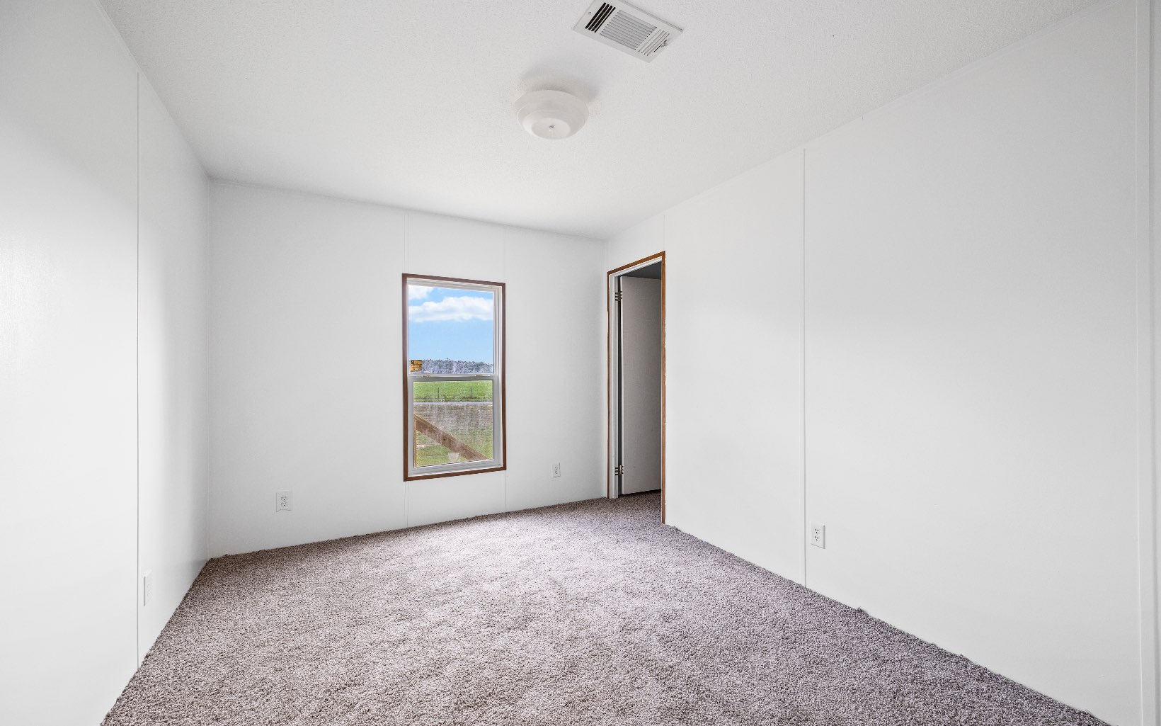 1935 NE Shady Oaks Rd