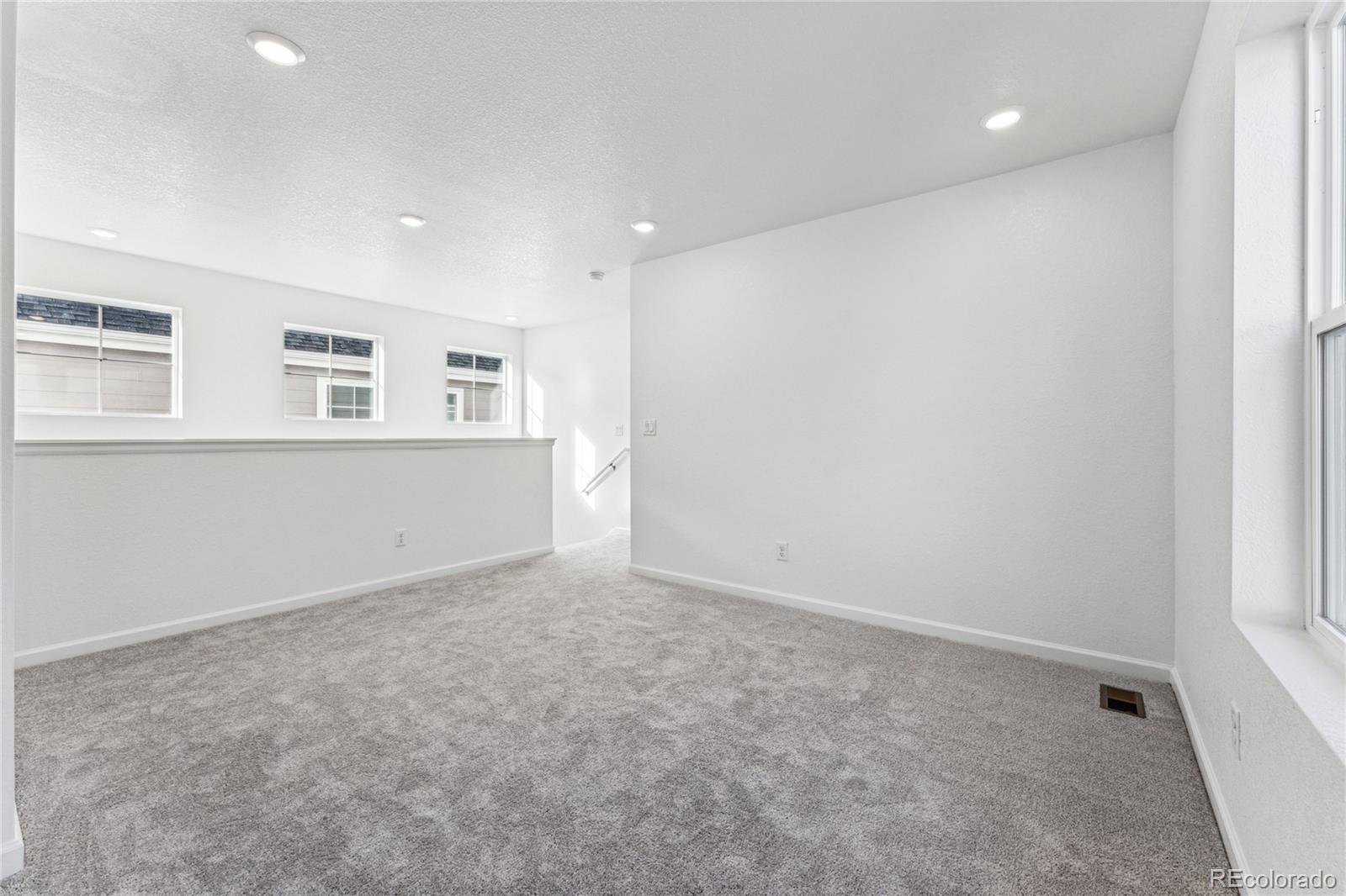 3304 N Catawba Way