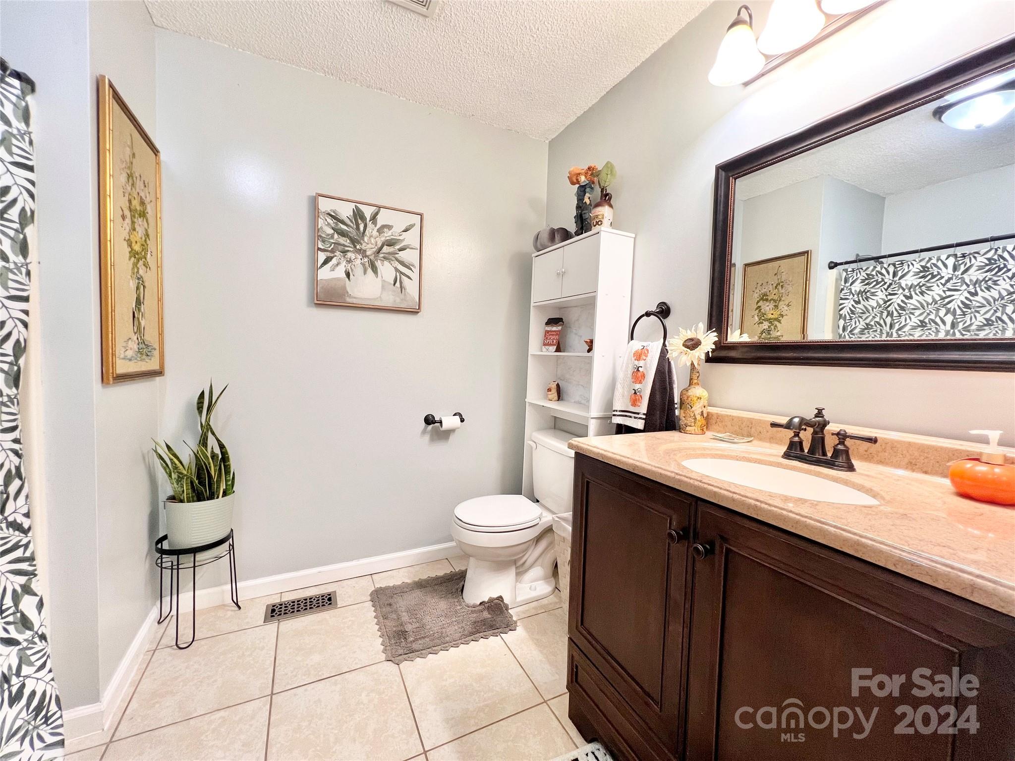 2115 Blue Ridge Circle