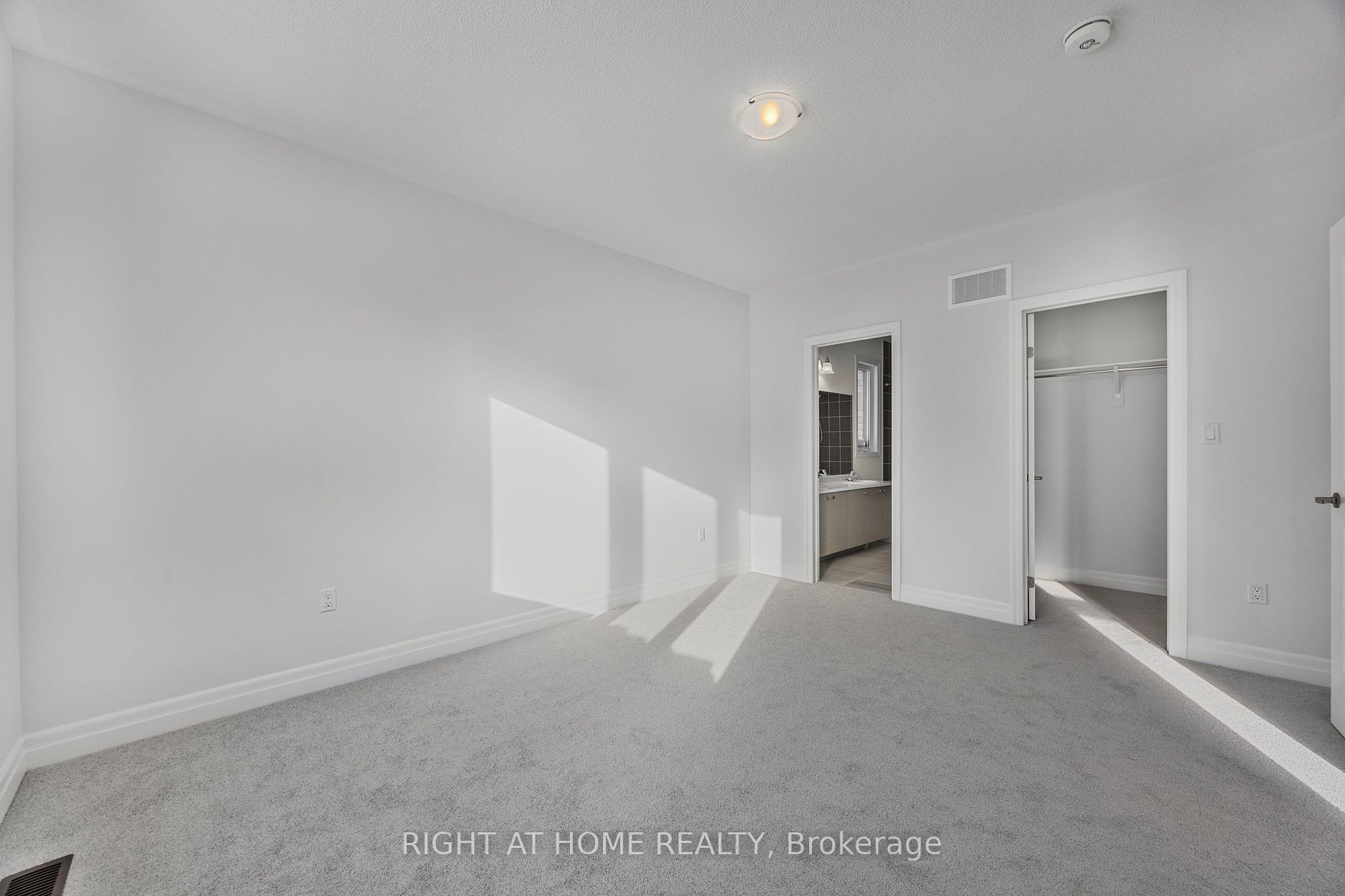 52 Del Ray Cres