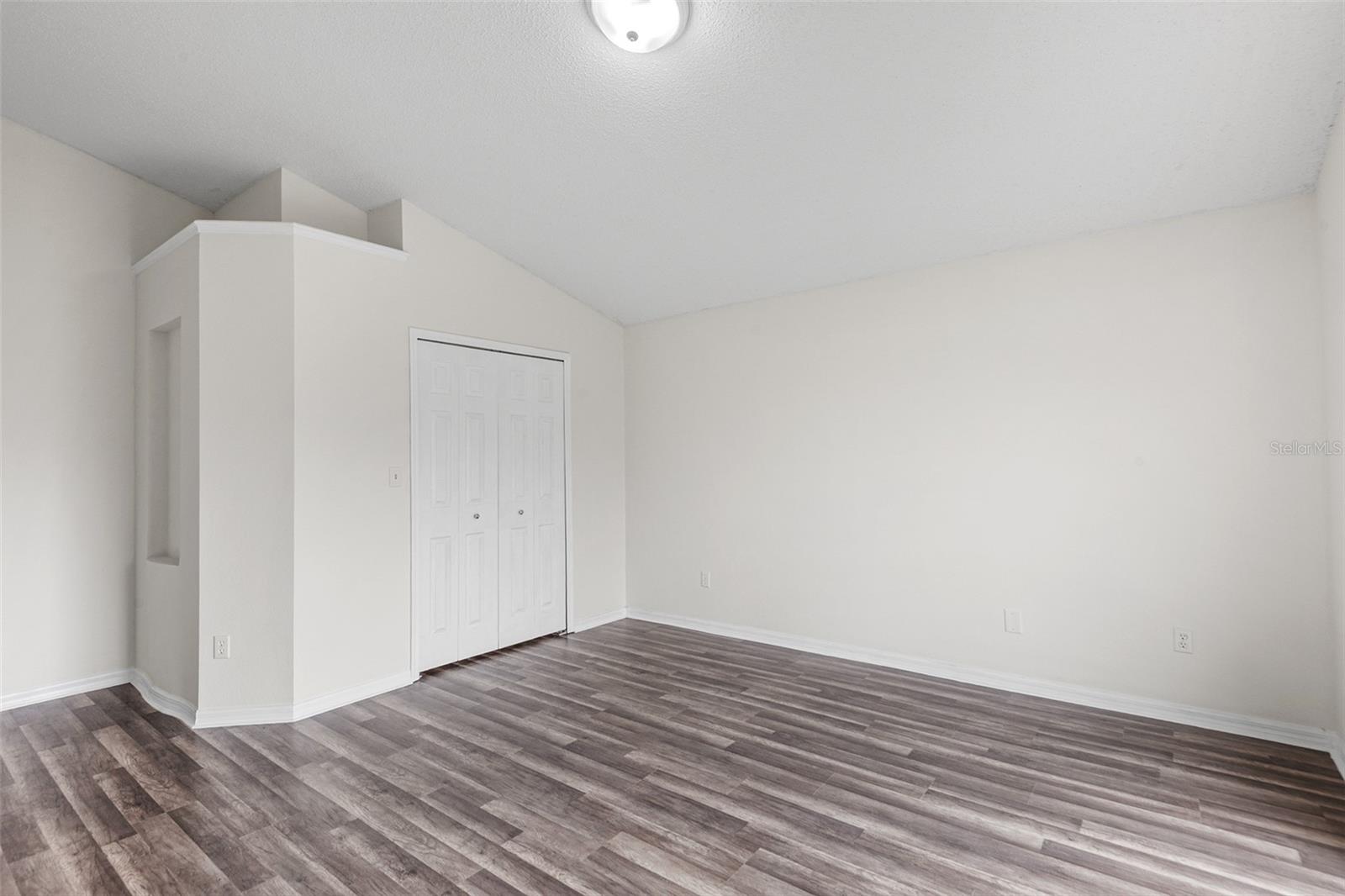 7814 Elmstone Circle