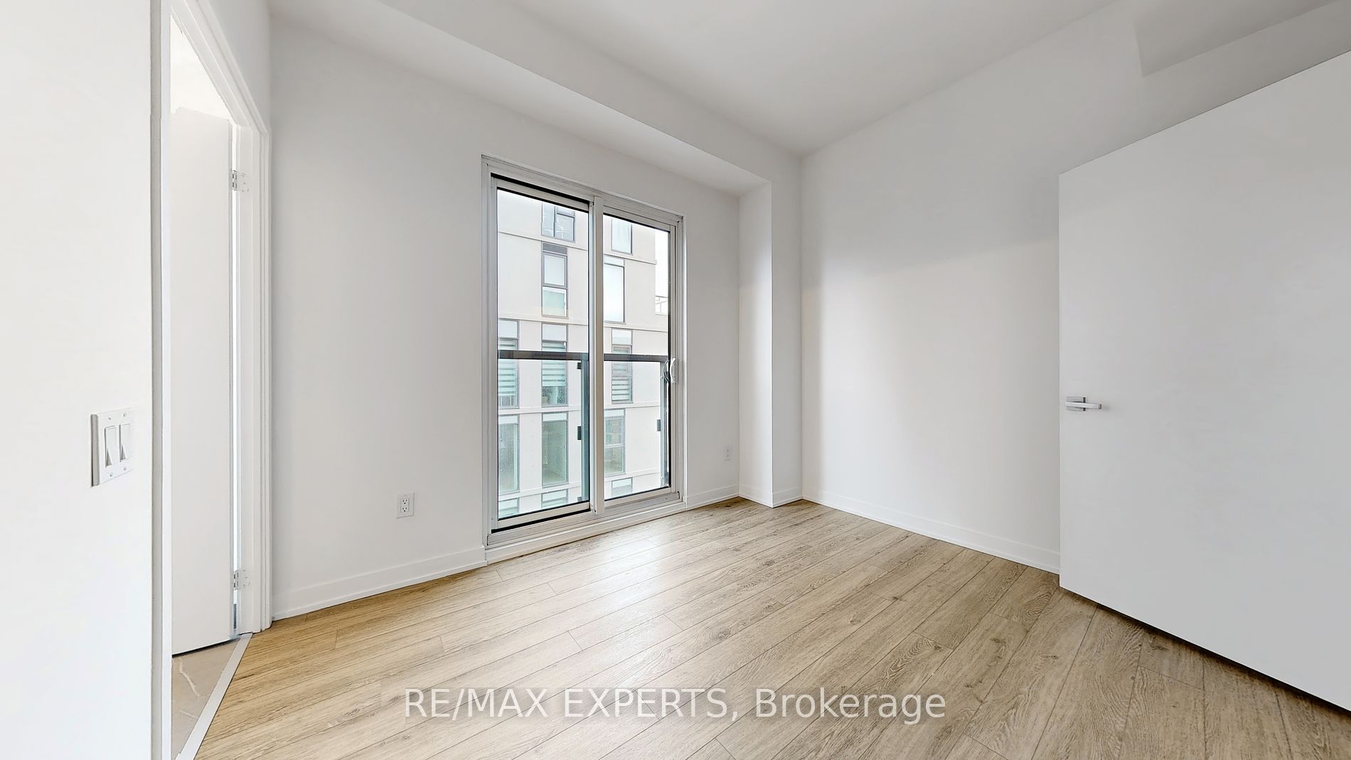 500 Wilson Ave 824