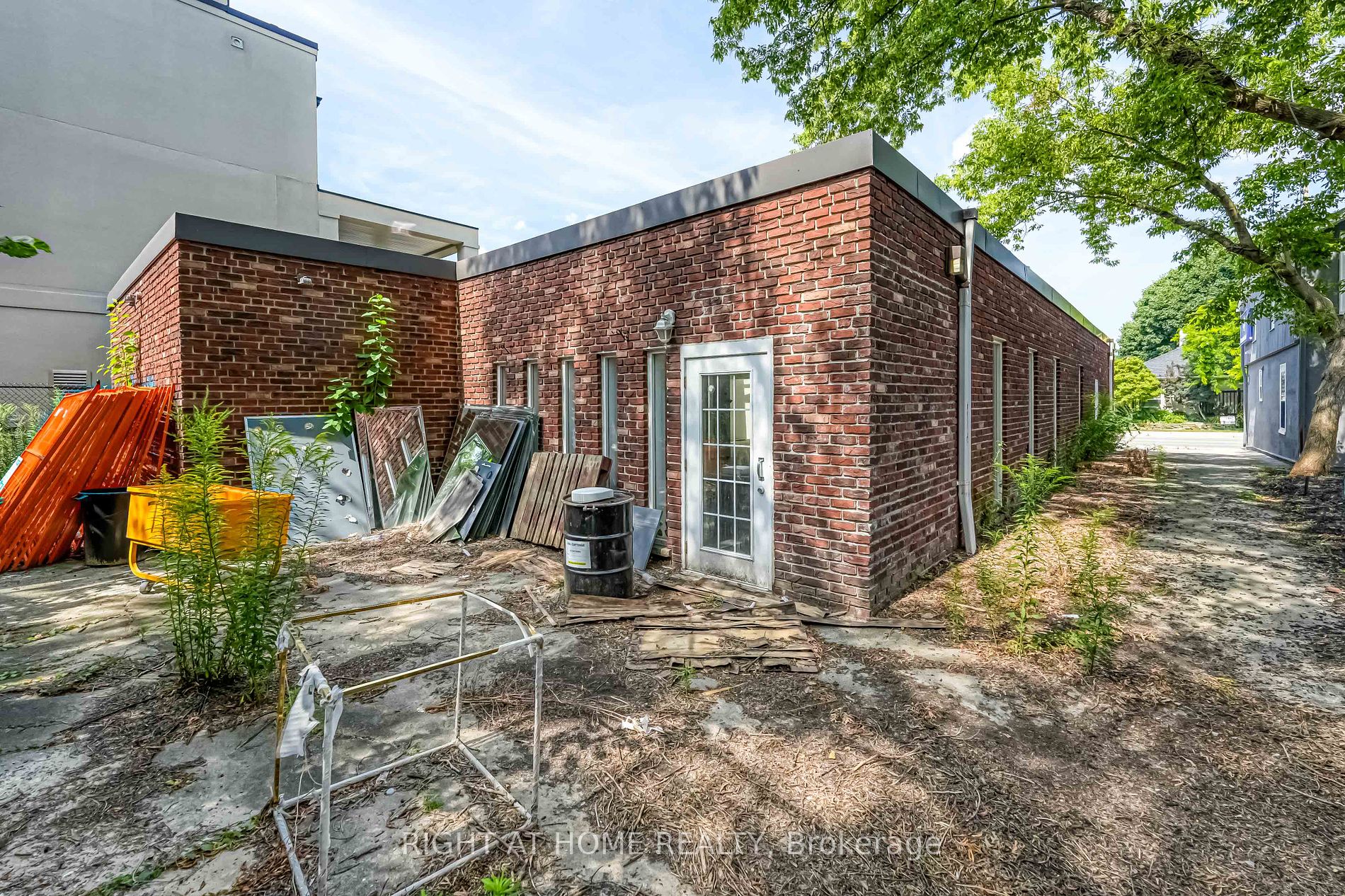 214 Randall St