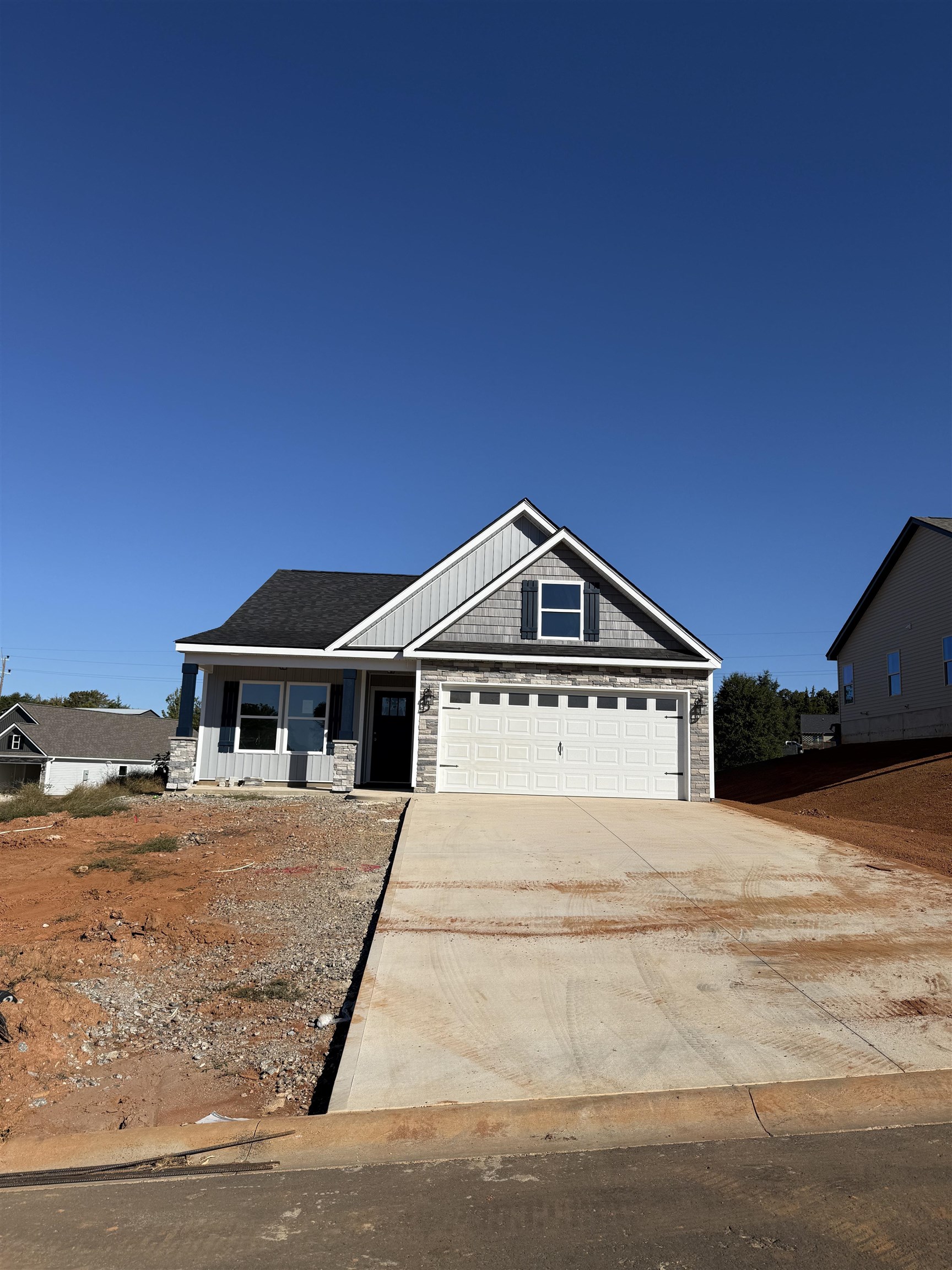 Welcome to Alverson Farms! Enjoy brand new construction with thoughtfully designed homes featuring open floor plans, stylish finishes, and spacious yards— perfect for families, entertaining, or relaxing. Conveniently located near schools, shopping, dining, and Lake Bowen! Alverson Farms is ideal for those seeking comfort and convenience in a peaceful setting. Schedule your tour today and find your dream home! Ask about $7,500 Builder Incentive!