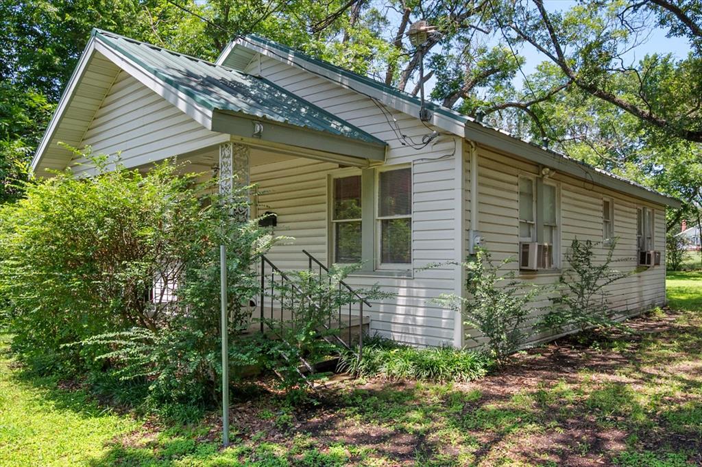 110 Woodland Avenue