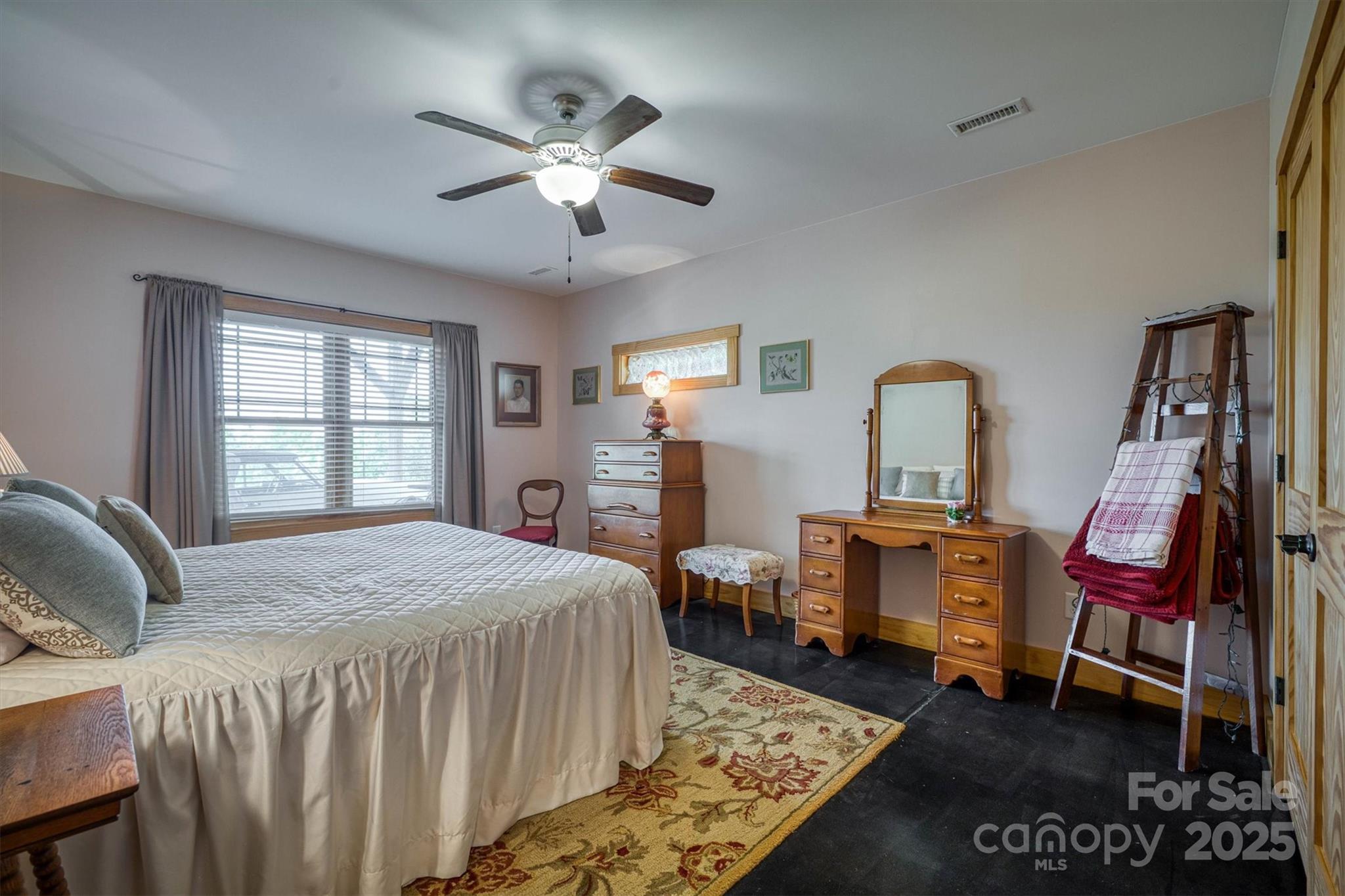 381 Scenic Overlook Drive