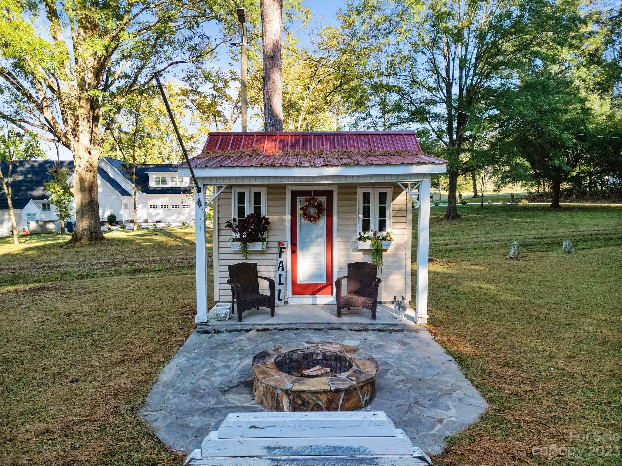6820 Locke Drive