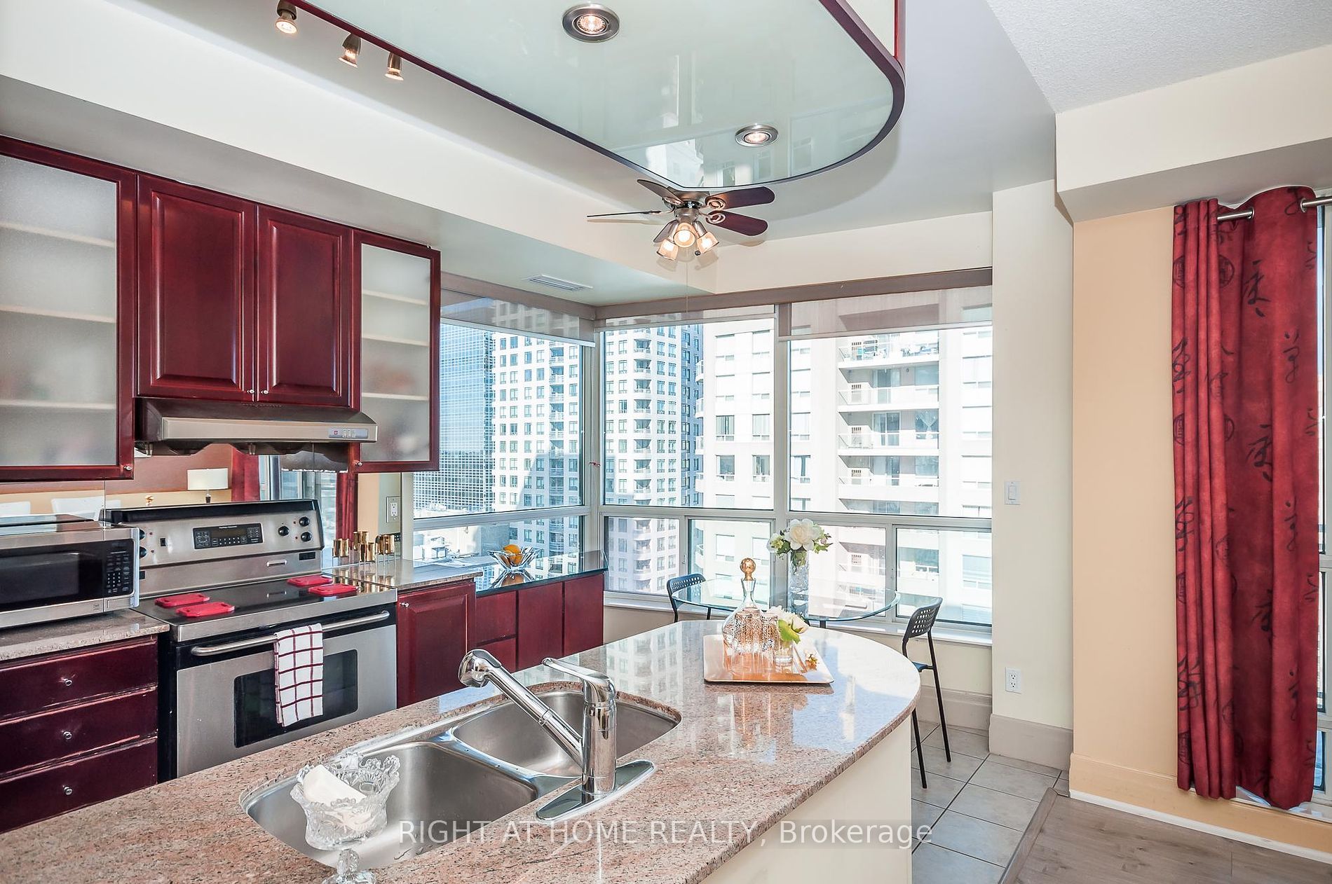 188 Doris Ave 2103