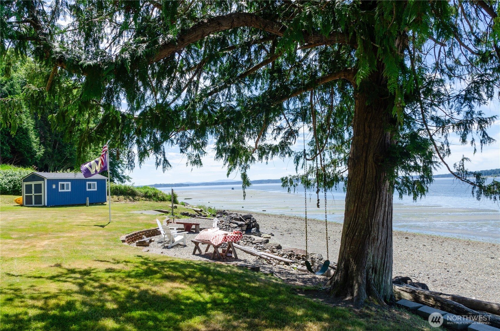 7504 Crescent Beach Road NW