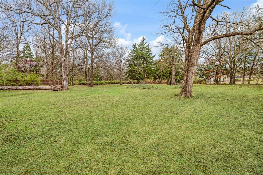 4315 Lakeshore Drive