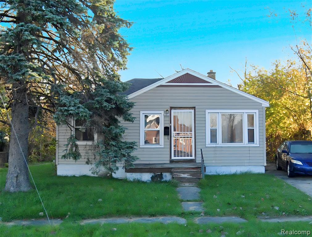 DON’T MISS THIS TENANT-OCCUPIED 2-BEDROOM HOUSE!$900 PER MONTH INCOME - This bright open-plan 2-bedroom home has a dining area, living room, eat-in kitchen, utility room, and 1 bath.Recently renovated in 2023, featuring new vinyl flooring in the living room, kitchen, dining area, and bathroom. Perfect for first-time buyers, downsizers, or investors looking for a solid, income-generating rental property in a growing market.Set on a spacious 5,227 sq ft lot on a quiet street in the peaceful, leafy suburb of Inkster. This home is conveniently located 12 minutes from DTW Airport, Garden City Hospital, Beaumont, and Henry Ford Health. With easy access to I-94, Michigan Ave, and Southfield Rd, you’re close to Inkster, Livonia, Dearborn (Ford Motor), and only 30 minutes from Downtown Detroit, Wayne State, and entertainment hotspots like Greektown and the Detroit Riverfront.