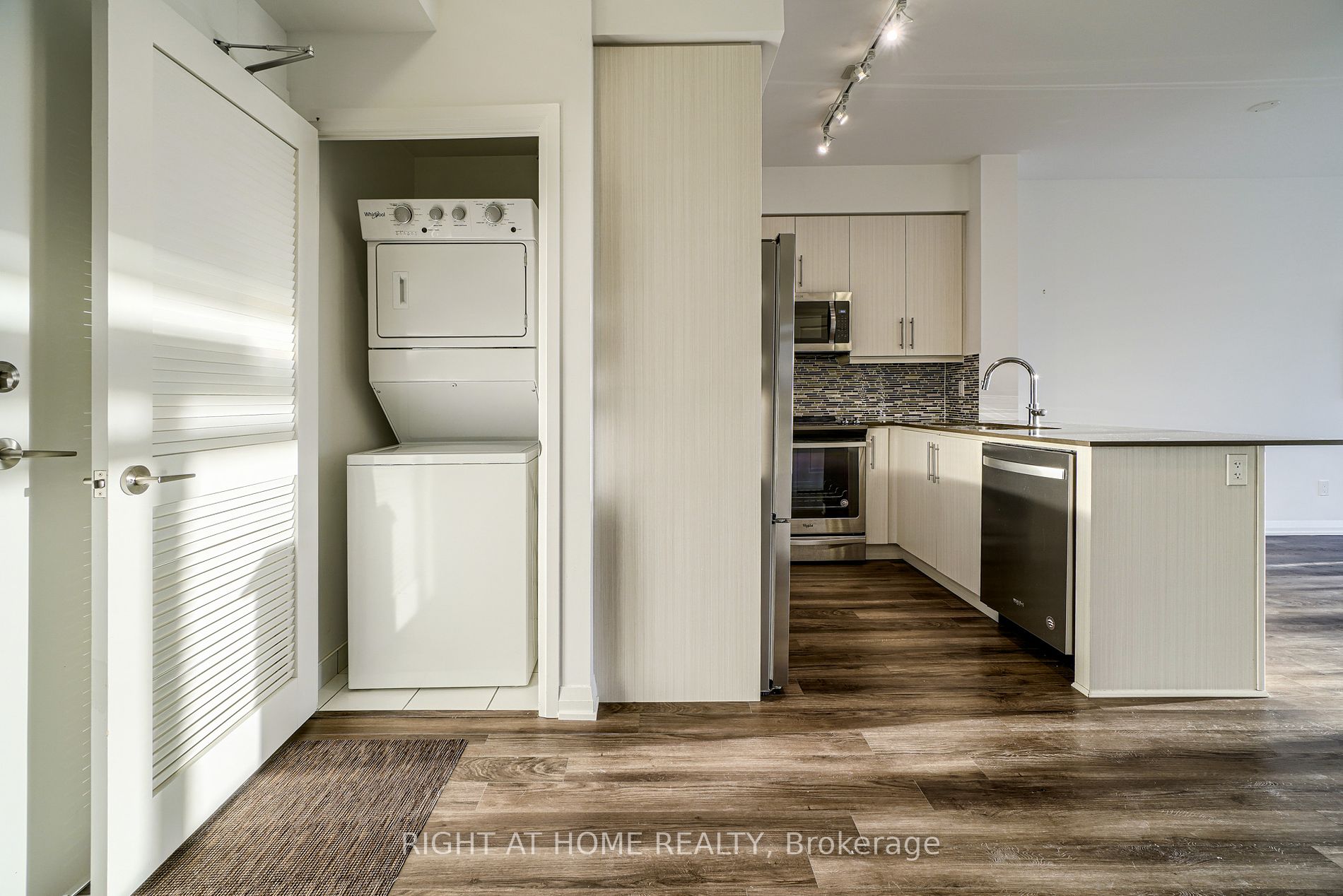 65 Oneida Cres Lph06