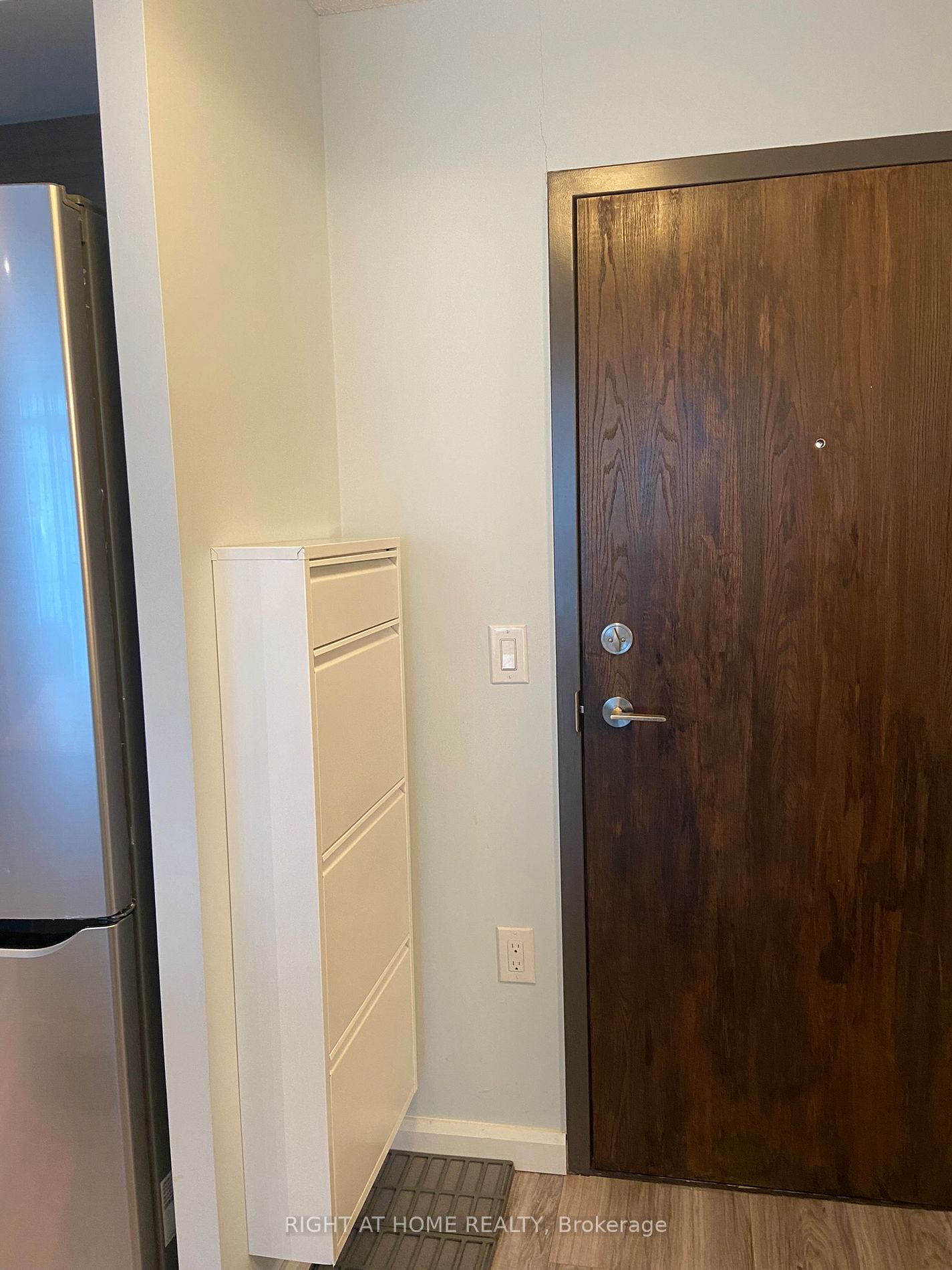 36 Lisgar St 1617