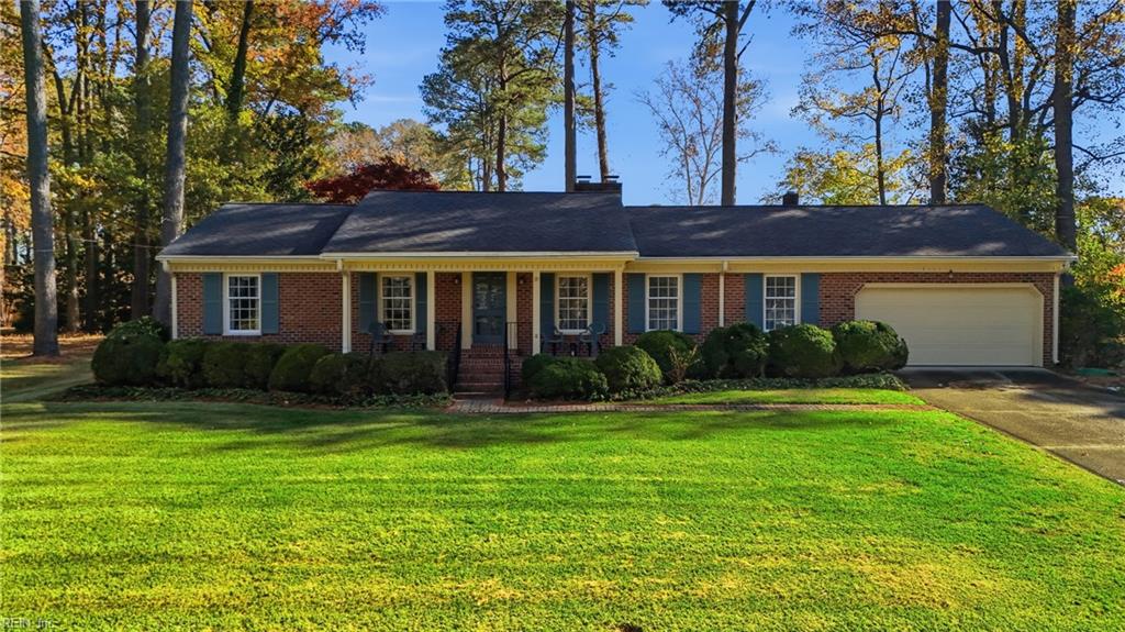 2829 Meadow Wood Drive W, Chesapeake, VA 