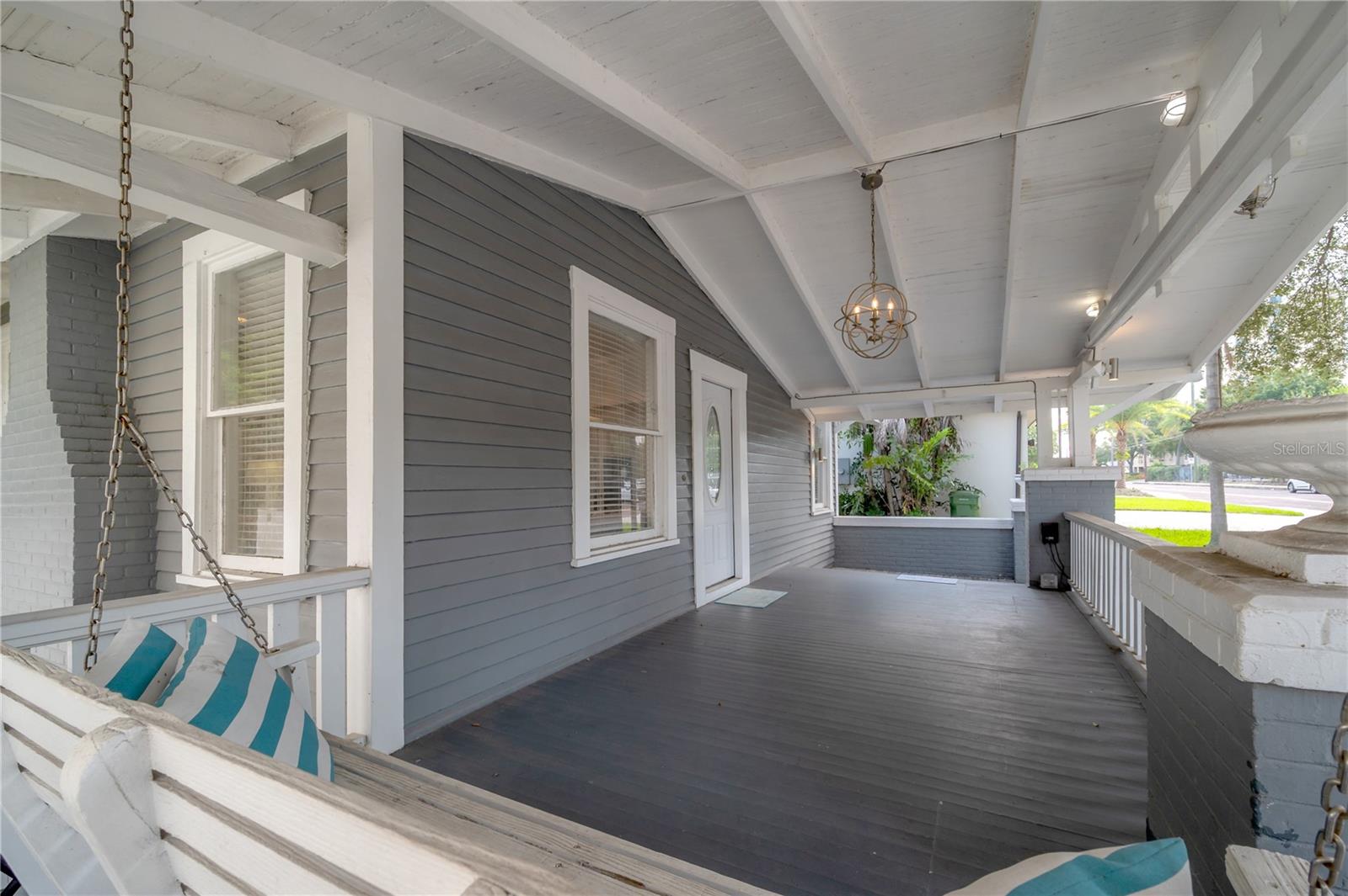 2921 W El Prado Boulevard