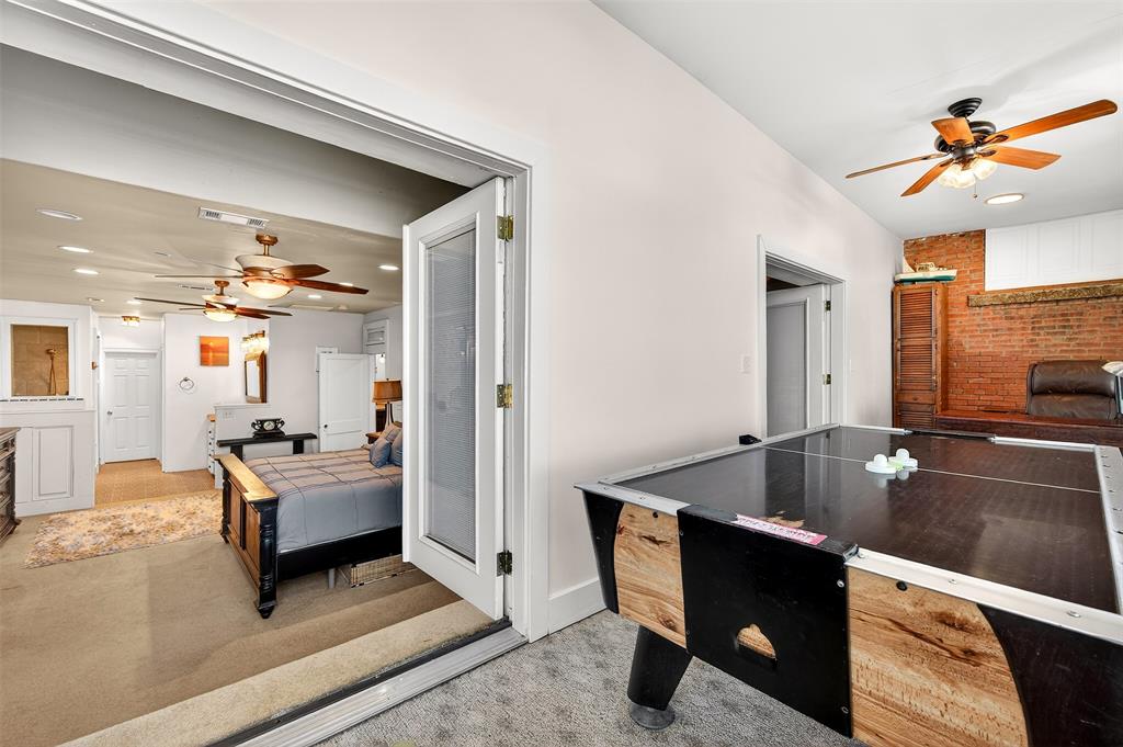 205 & 207 E Houston Street