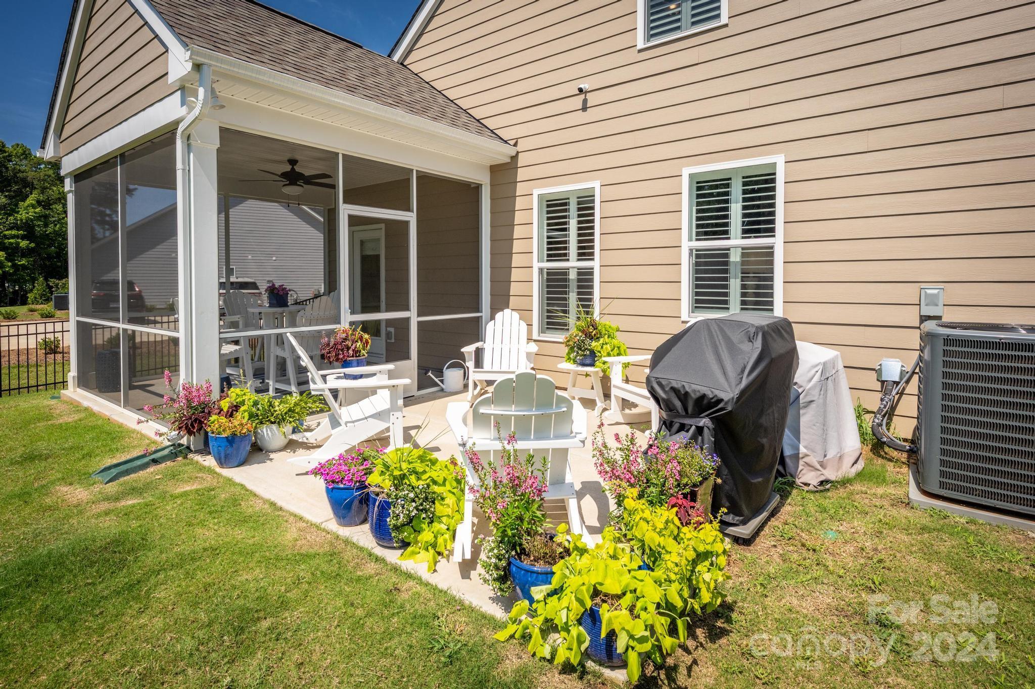 3619 Whitney Way