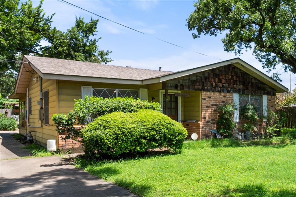 120 Woodland Avenue