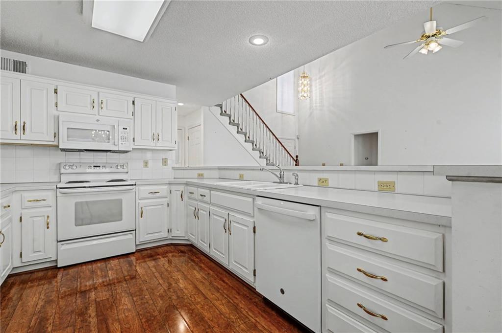 6817 W 156th Terrace