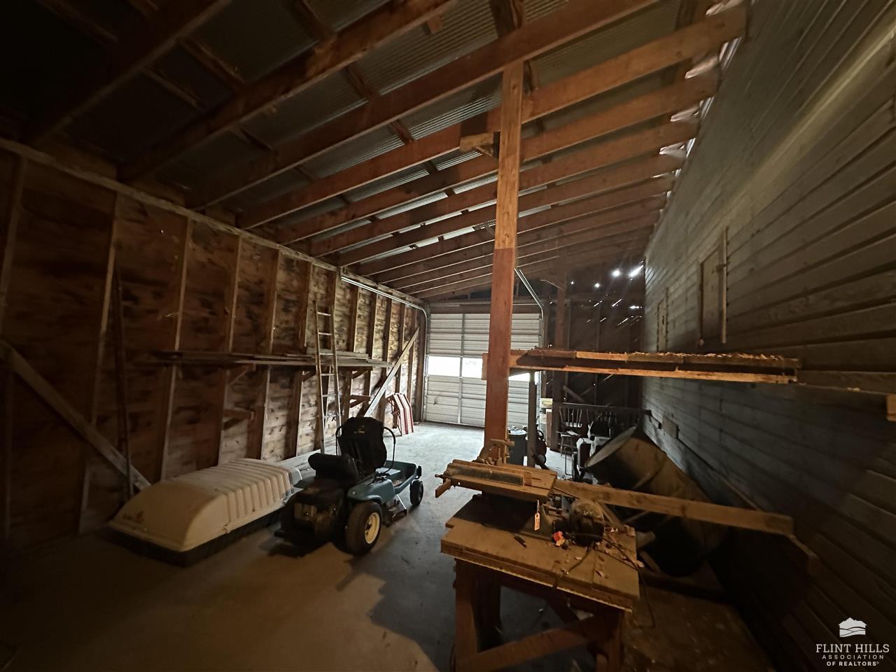 7100 Tuttle Creek Boulevard