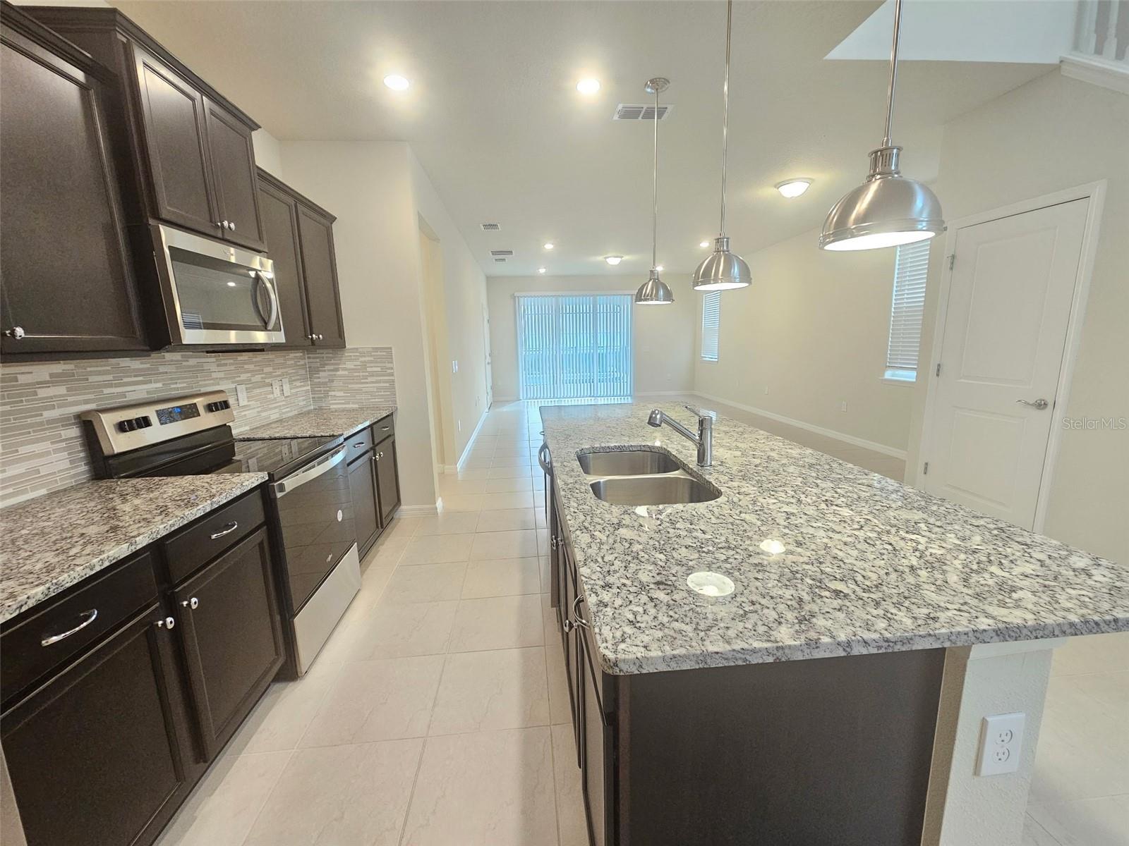 3273 Lilac Way
