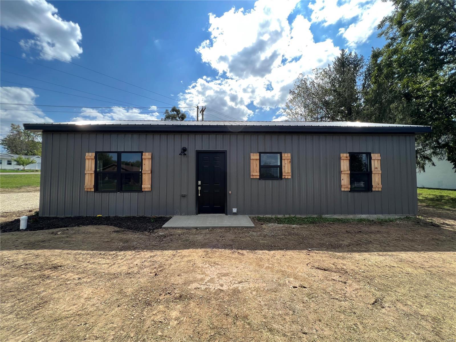 518 E Walnut