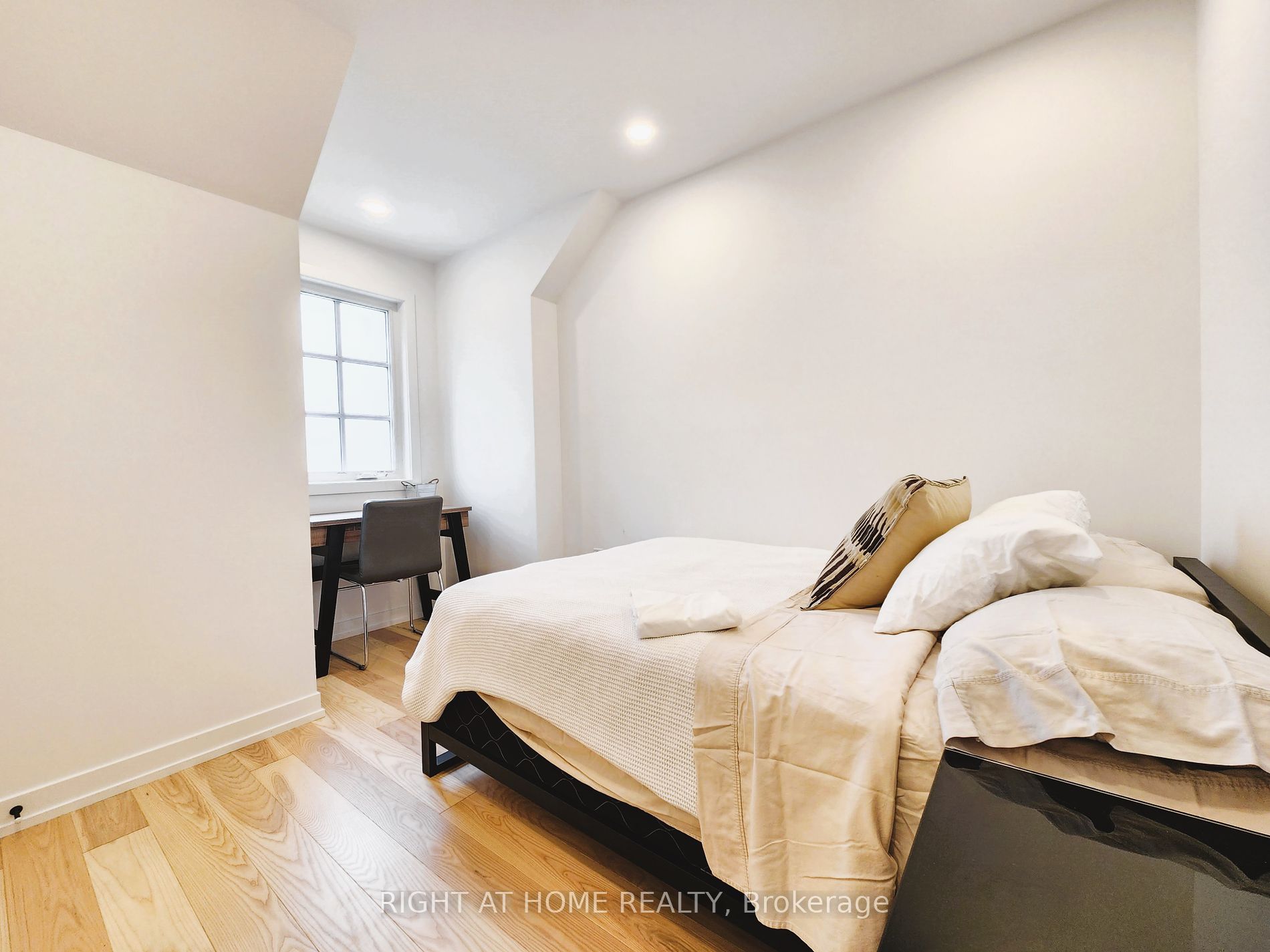 95 Hallam St Laneway