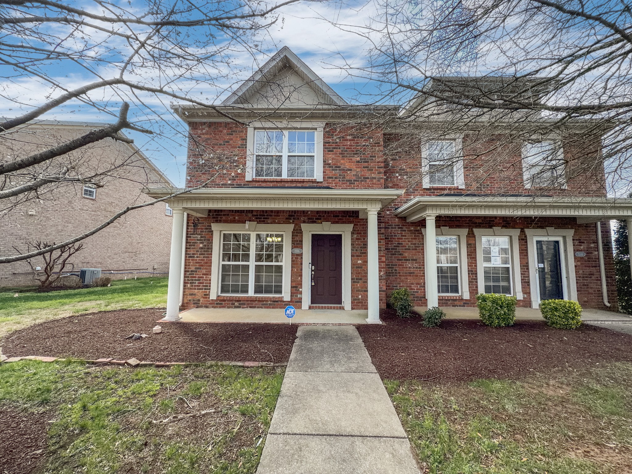 2116 Cason Ln
