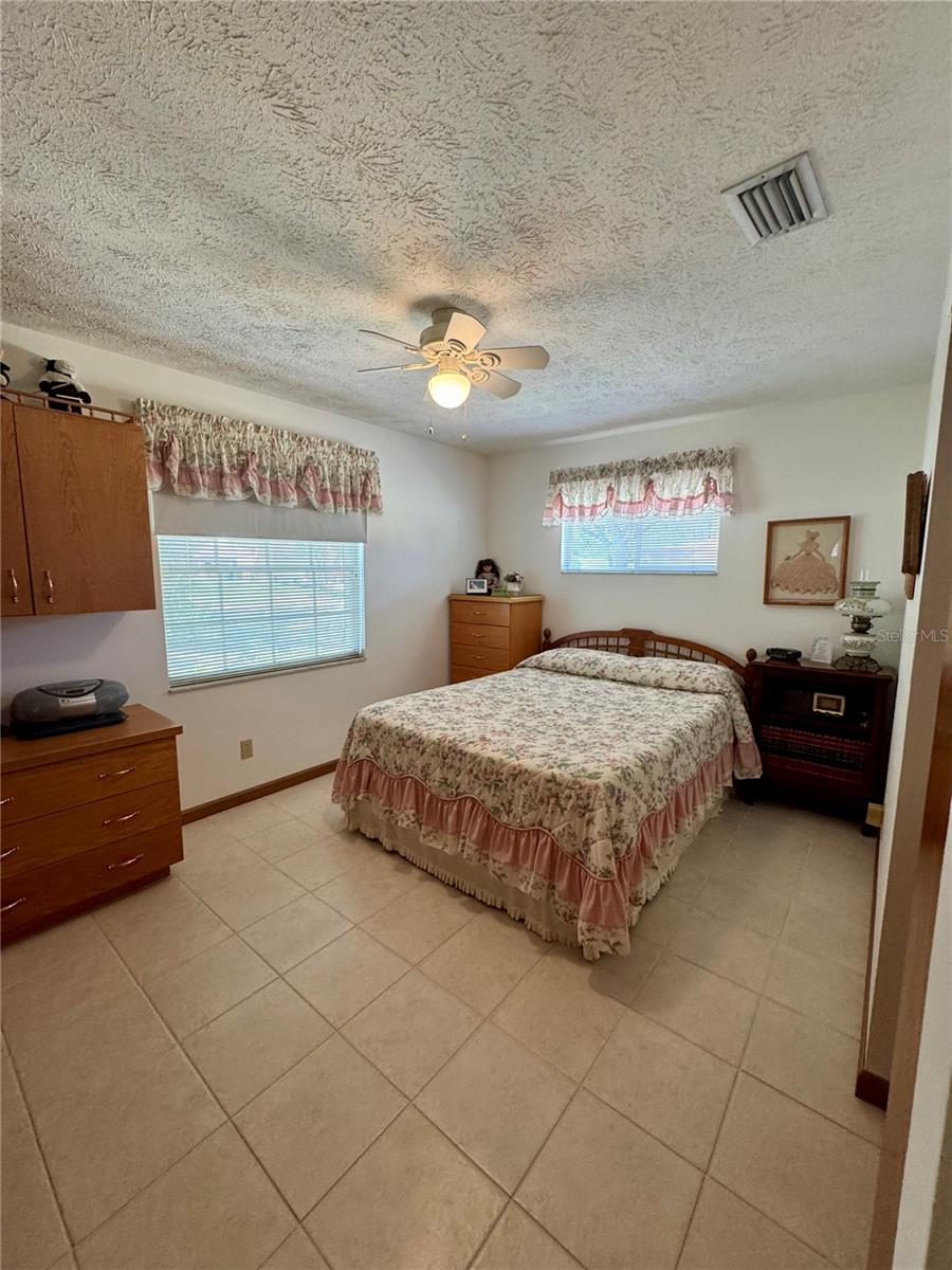 827 Strawberry Lane