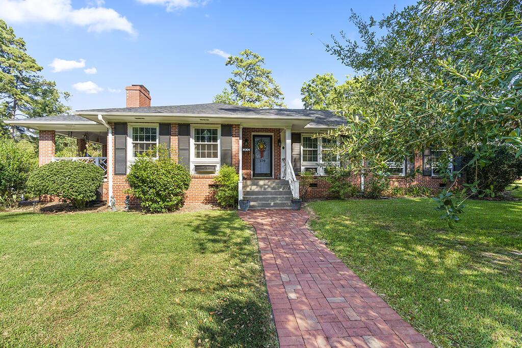 109 Ridgewood Circle