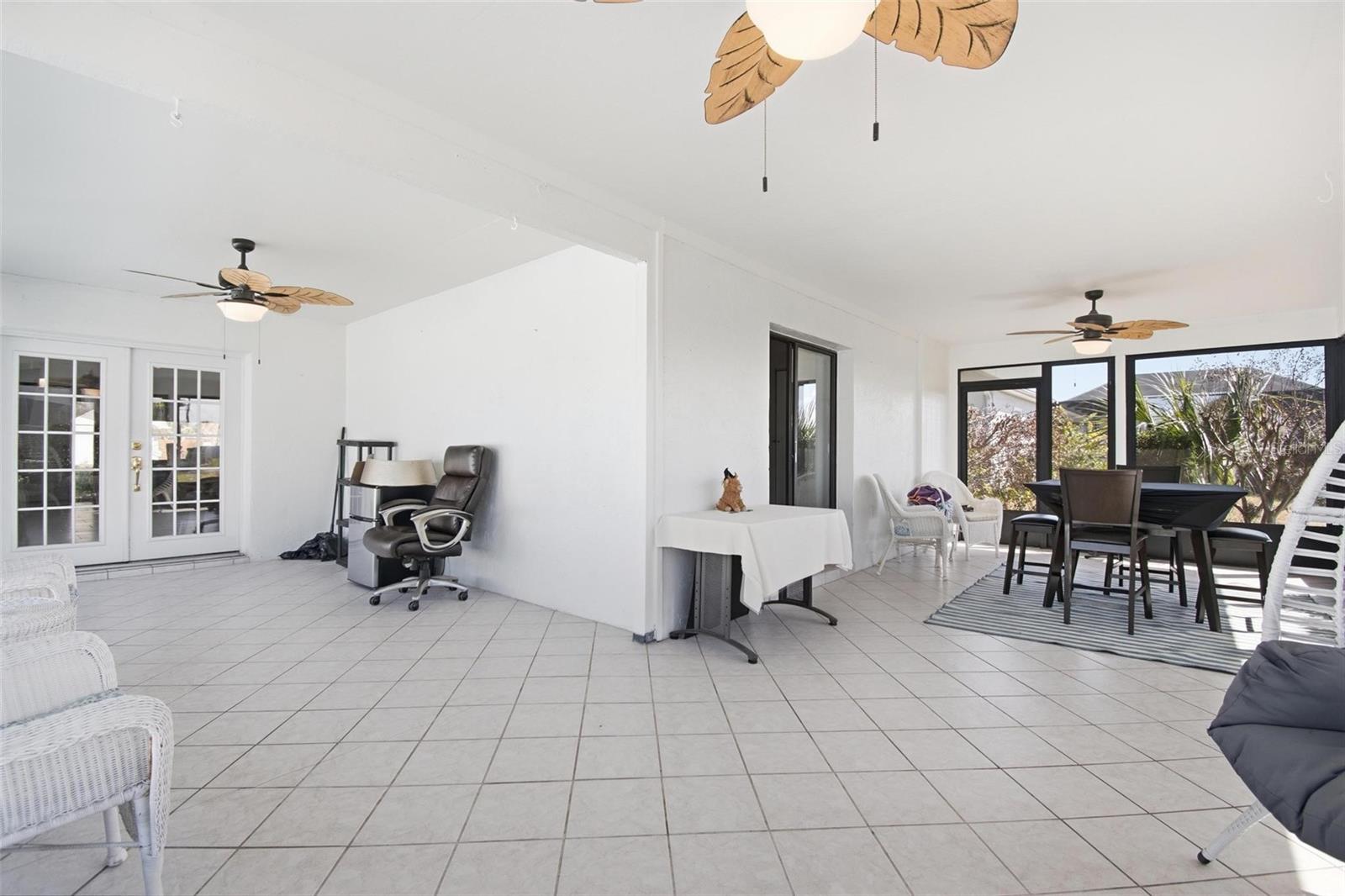 4 Coral Reef Court S