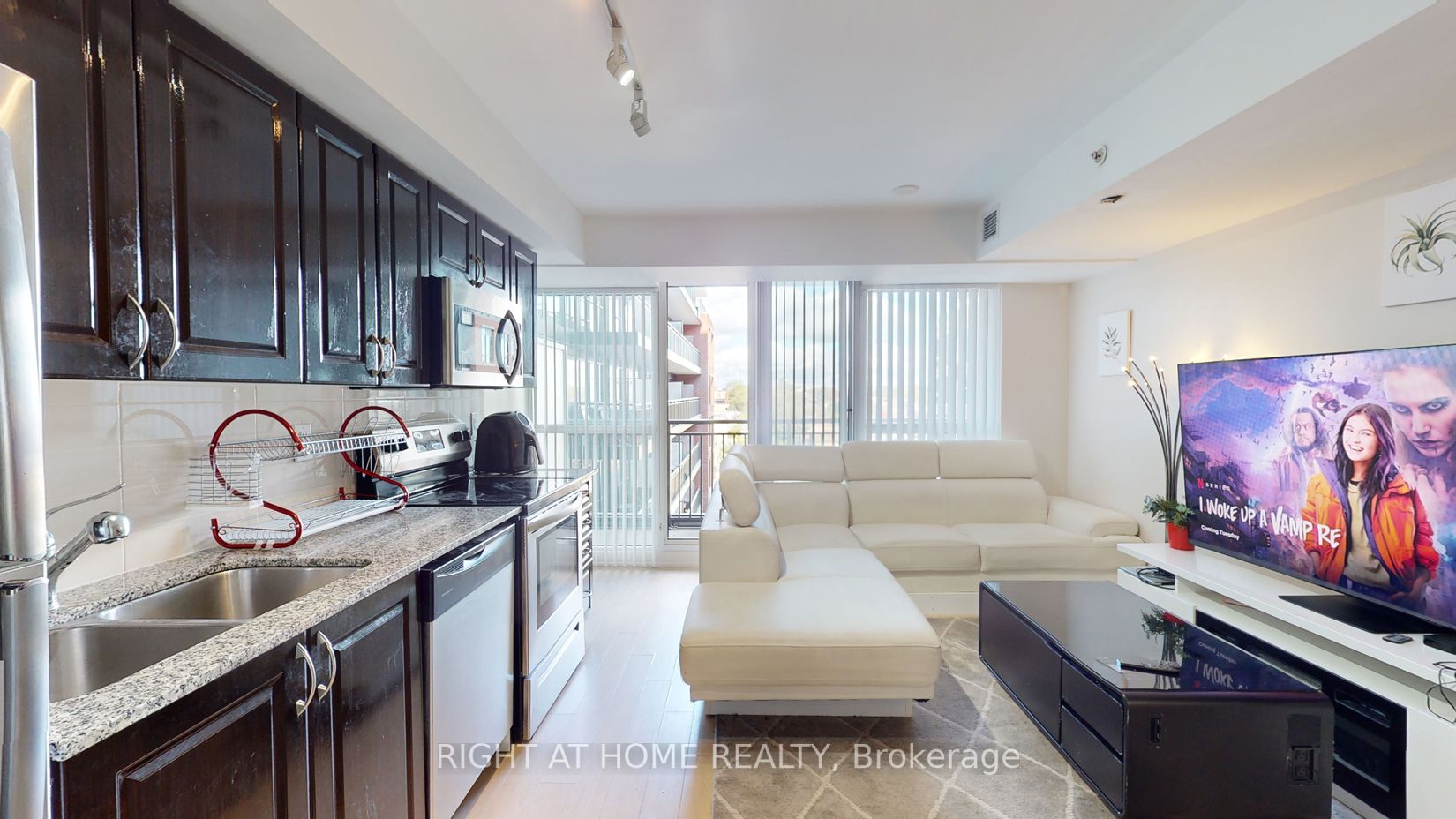 3091 Dufferin St #515