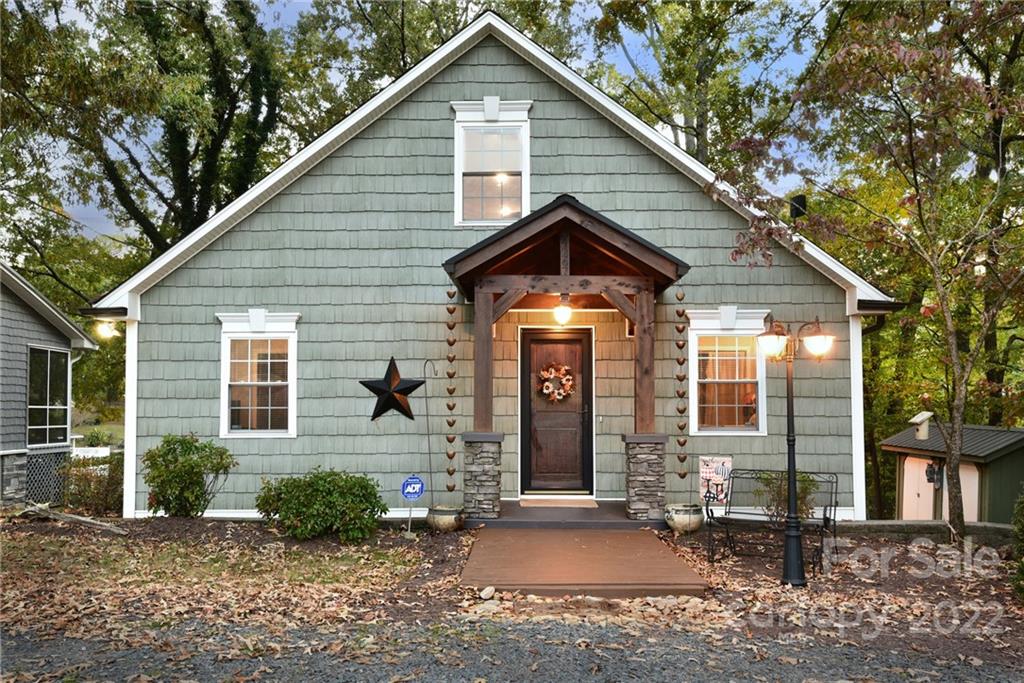 Property wrapper Lake Tillery Waterfront Properties Lynn Norman